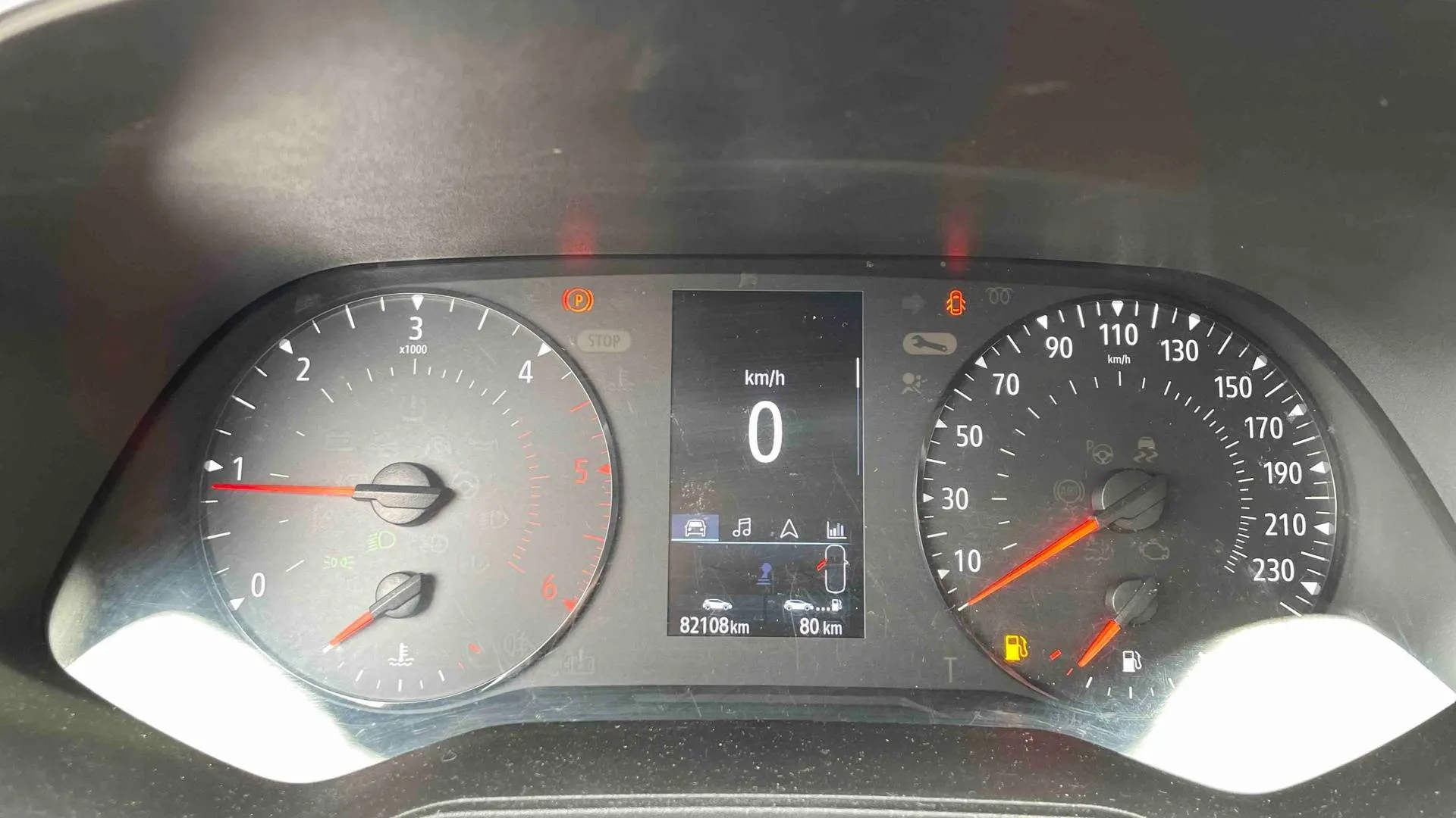 Acheter une renault CLIO SOCIETE BLUE DCI 85 d’occasion avec 82044km disponible immédiatement - photo 18