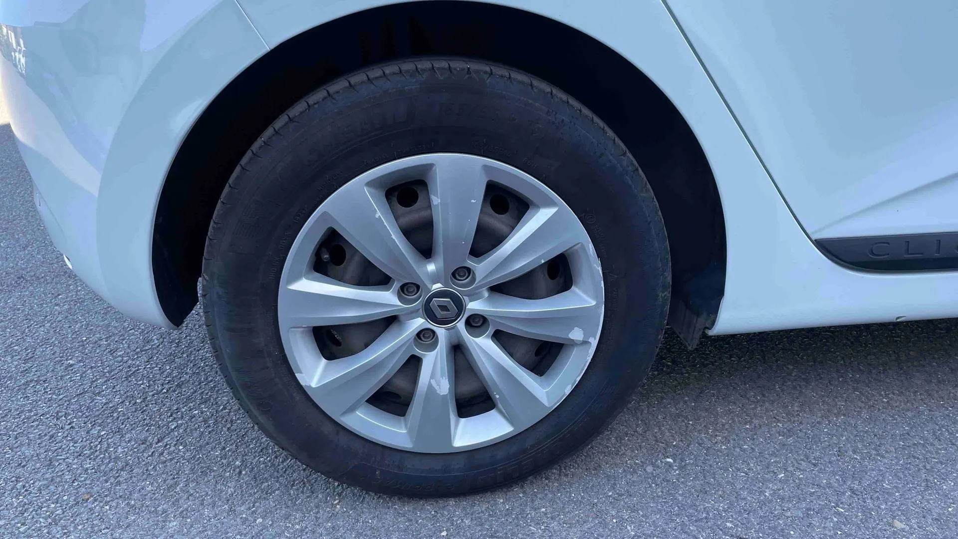 Acheter une renault CLIO SOCIETE BLUE DCI 85 d’occasion avec 91866km disponible immédiatement - photo 25