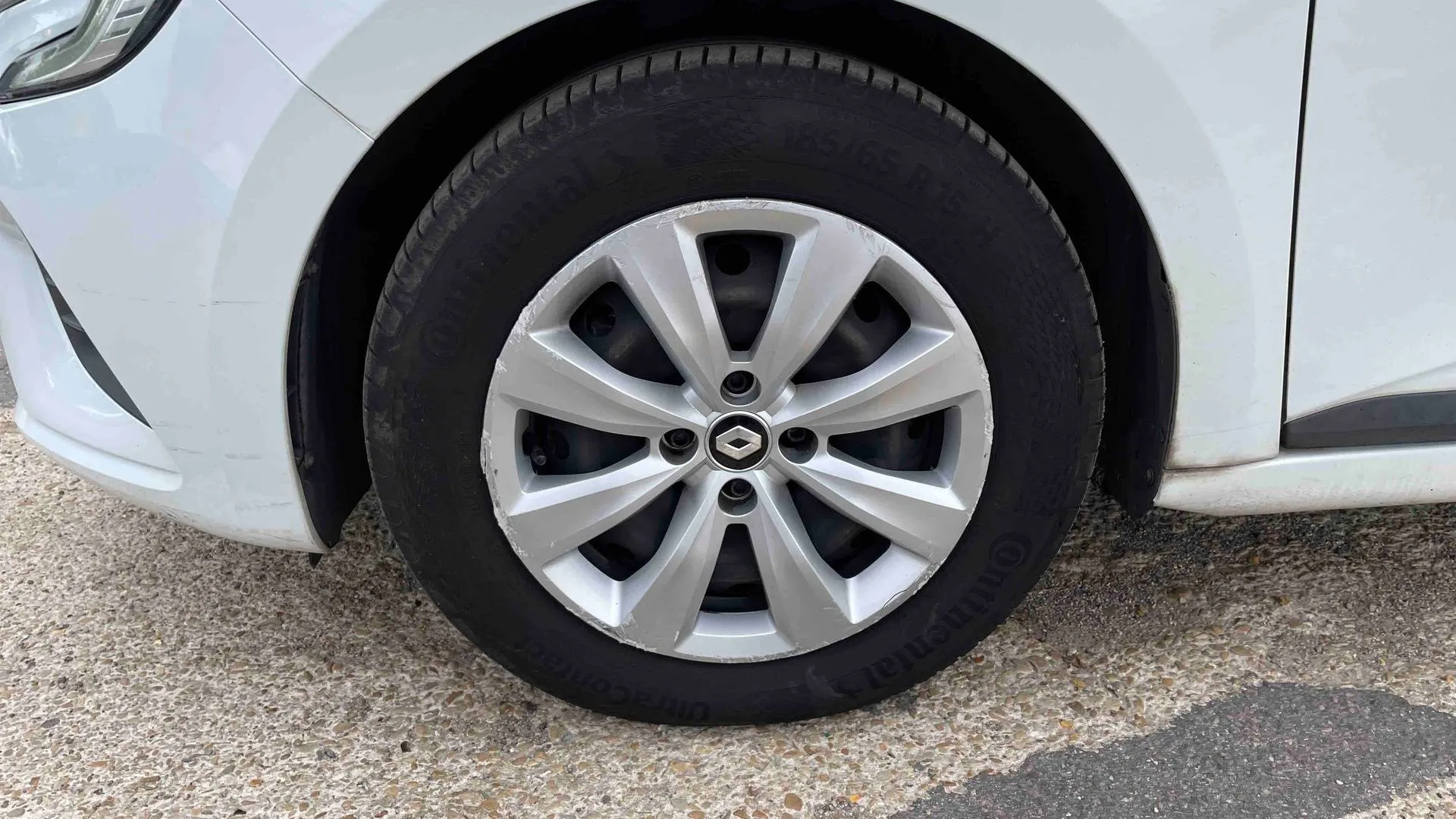 Acheter une renault CLIO SOCIETE BLUE DCI 85 d’occasion avec 82044km disponible immédiatement - photo 27
