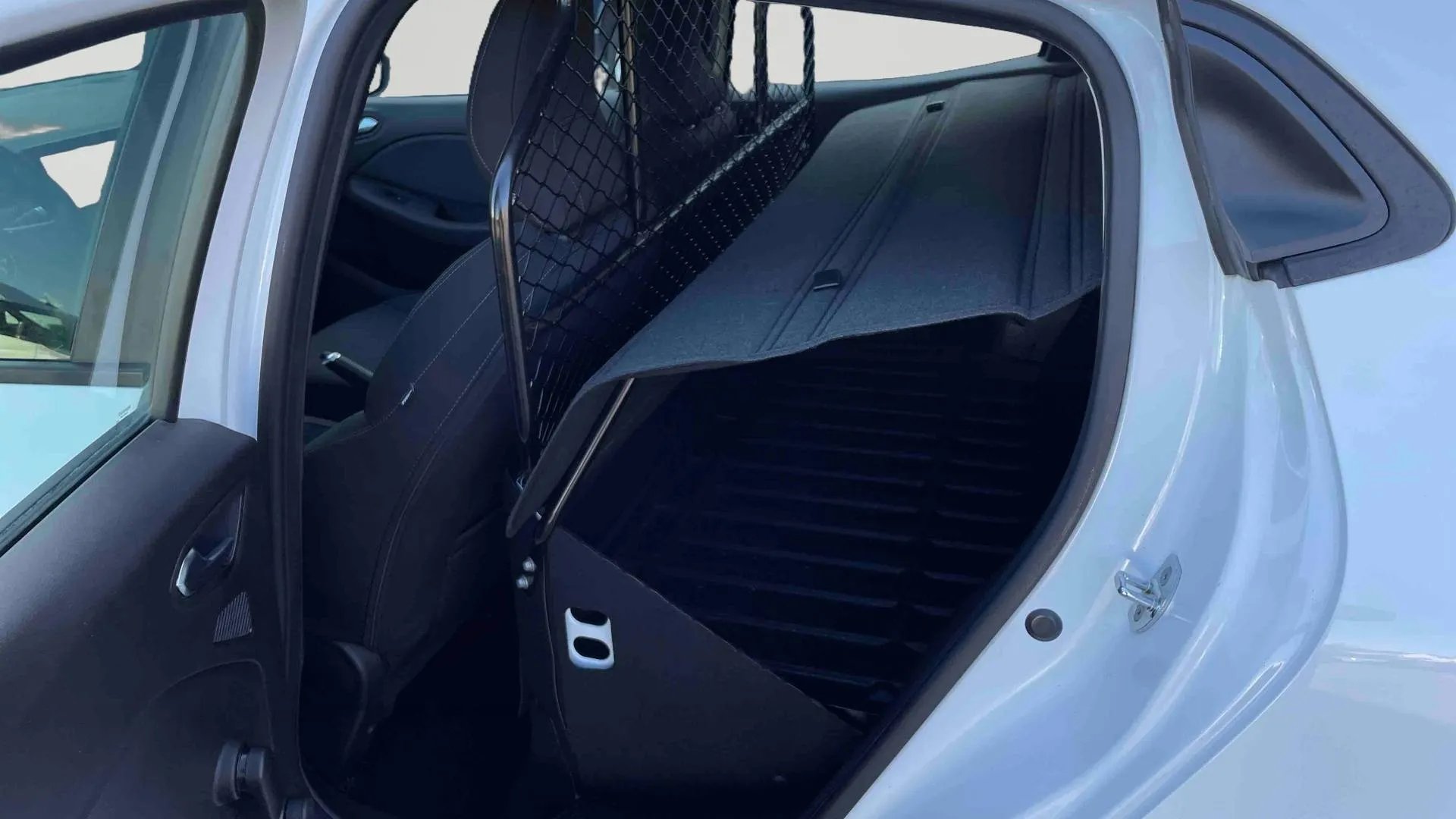 Acheter une renault CLIO SOCIETE BLUE DCI 85 d’occasion avec 91866km disponible immédiatement - photo 12