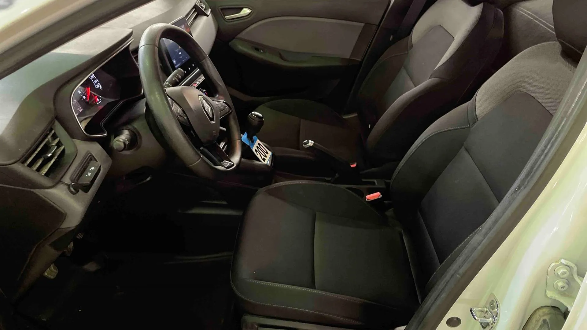 Acheter une renault CLIO SOCIETE BLUE DCI 85 d’occasion avec 94525km disponible immédiatement - photo 11