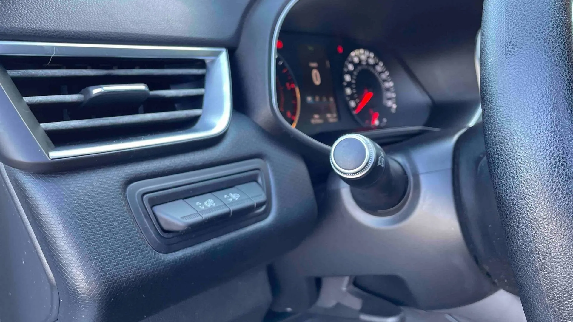 Acheter une renault CLIO SOCIETE BLUE DCI 85 d’occasion avec 91866km disponible immédiatement - photo 18