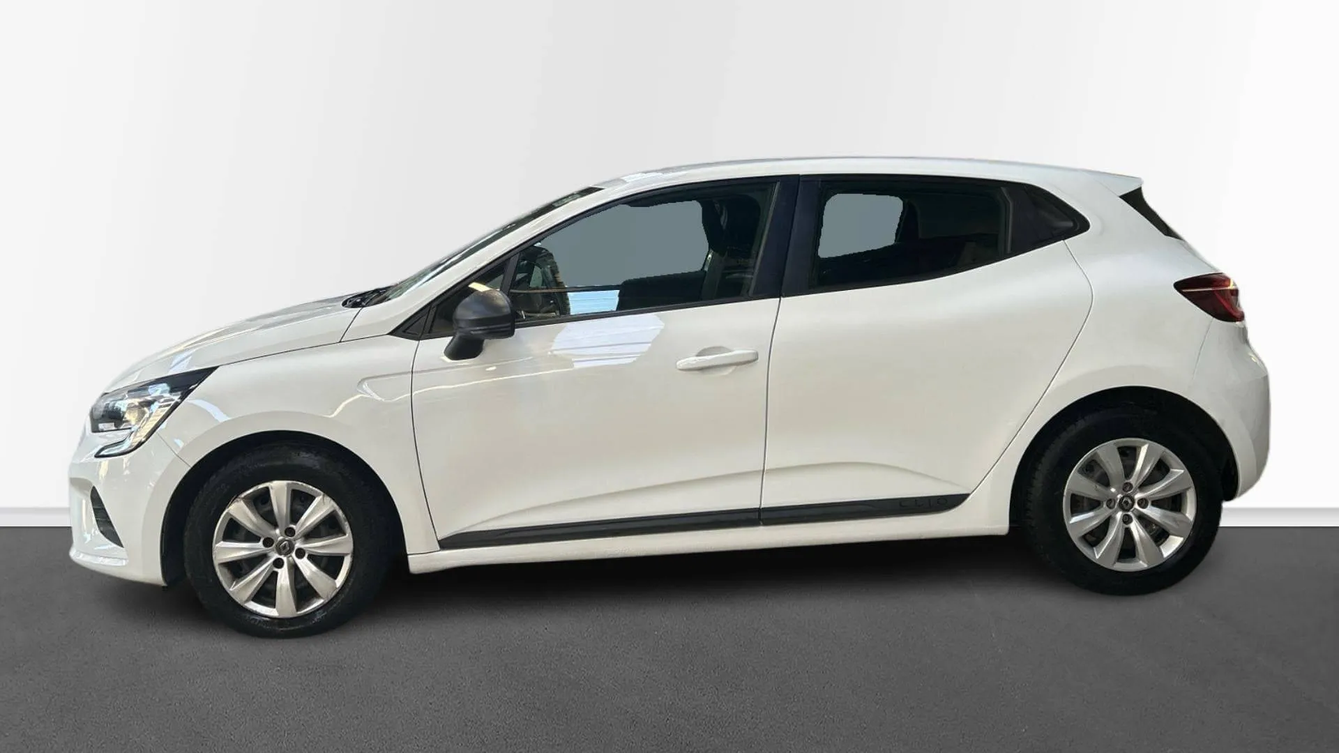 Acheter une renault CLIO SOCIETE BLUE DCI 85 d’occasion avec 86051km disponible immédiatement - photo 2