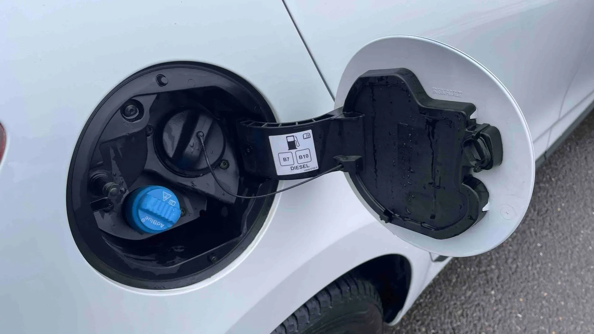 Acheter une renault CLIO SOCIETE BLUE DCI 85 d’occasion avec 77843km disponible immédiatement - photo 15