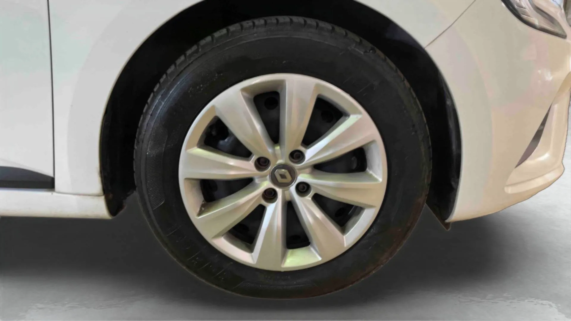 Acheter une renault CLIO SOCIETE BLUE DCI 85 d’occasion avec 104115km disponible immédiatement - photo 14