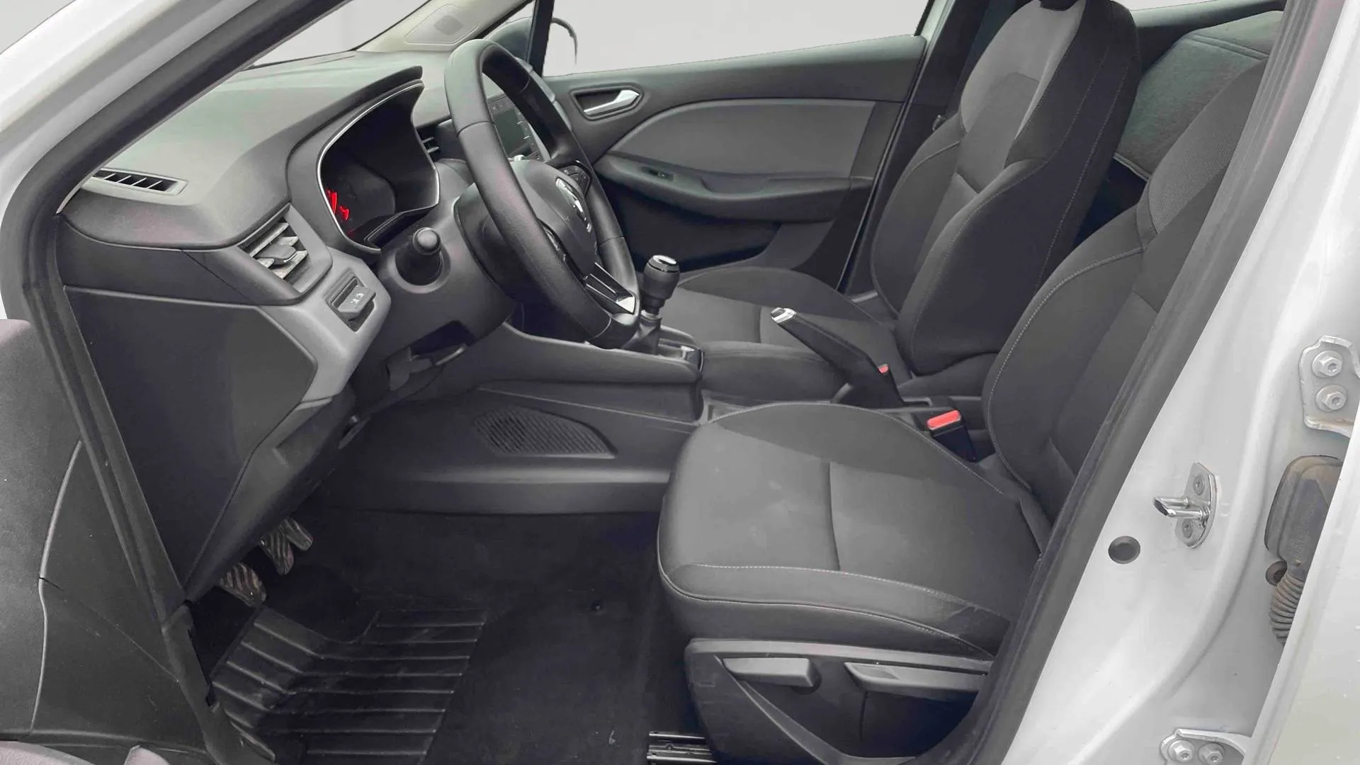 Acheter une renault CLIO SOCIETE BLUE DCI 85 d’occasion avec 77843km disponible immédiatement - photo 11