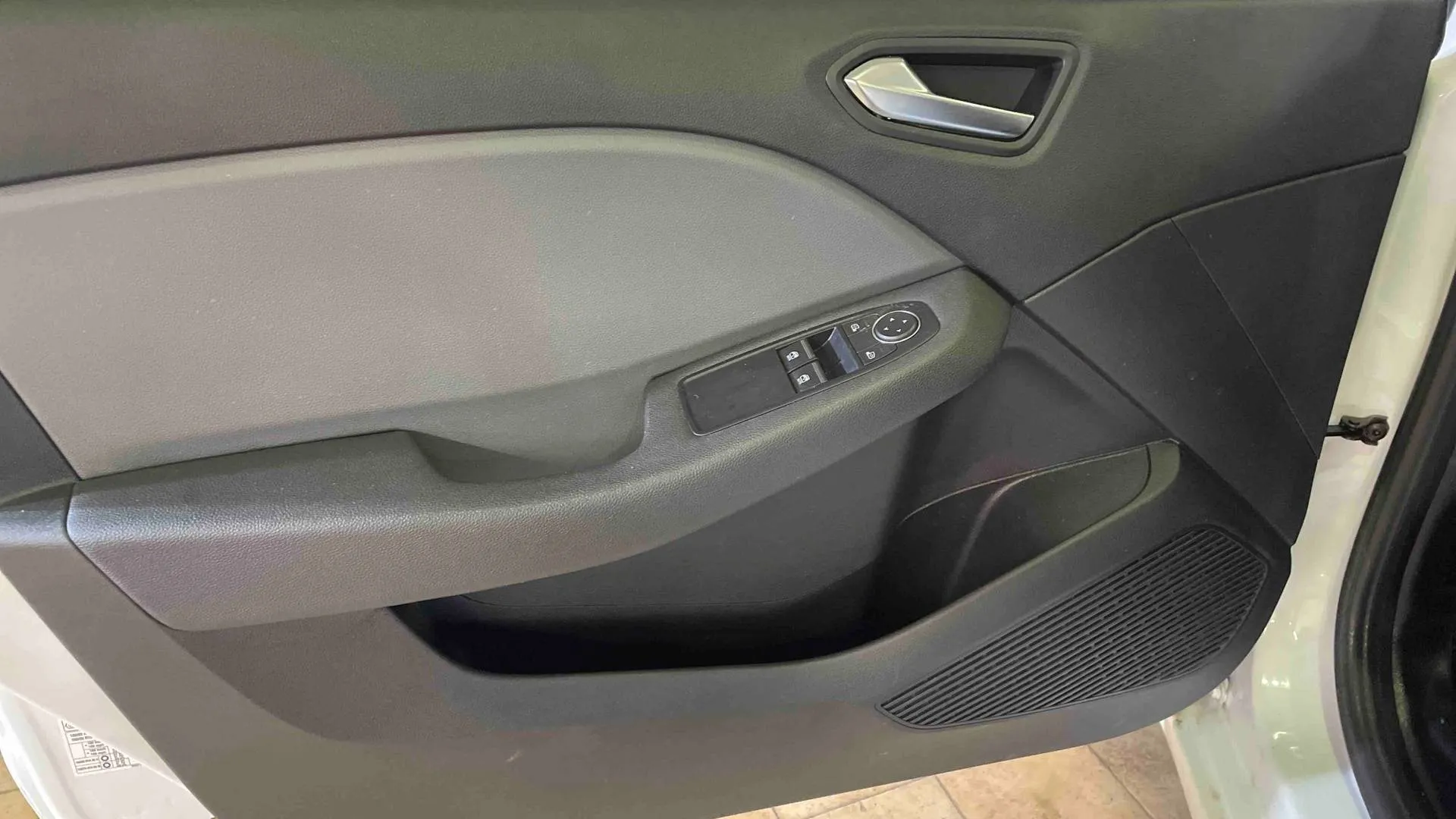 Acheter une renault CLIO SOCIETE BLUE DCI 85 d’occasion avec 104115km disponible immédiatement - photo 16