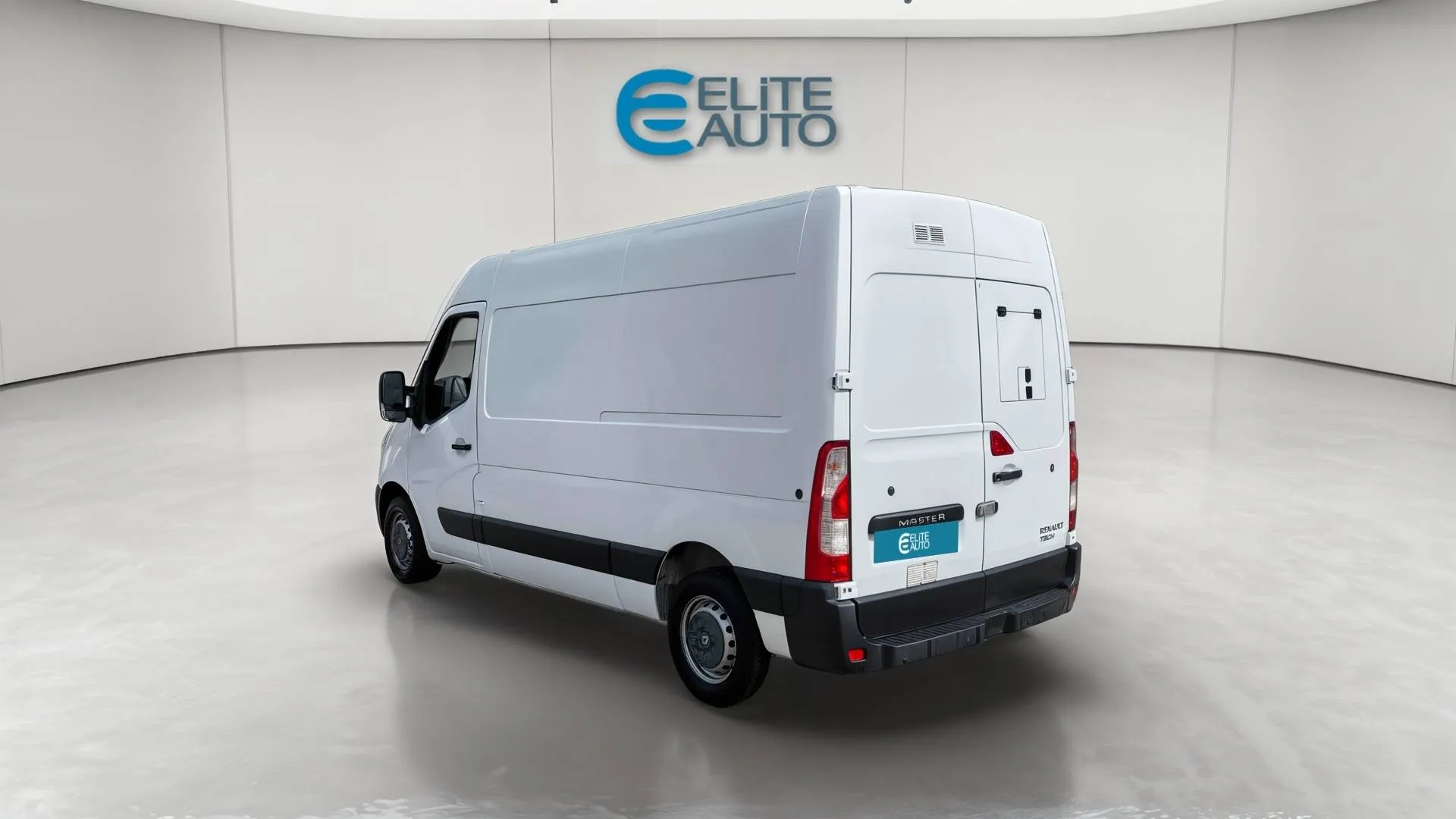 Acheter une renault MASTER FGN L2H2 3.5t 2.3 dCi 145 ENERGY E6 d’occasion avec 48780km disponible immédiatement - photo 8