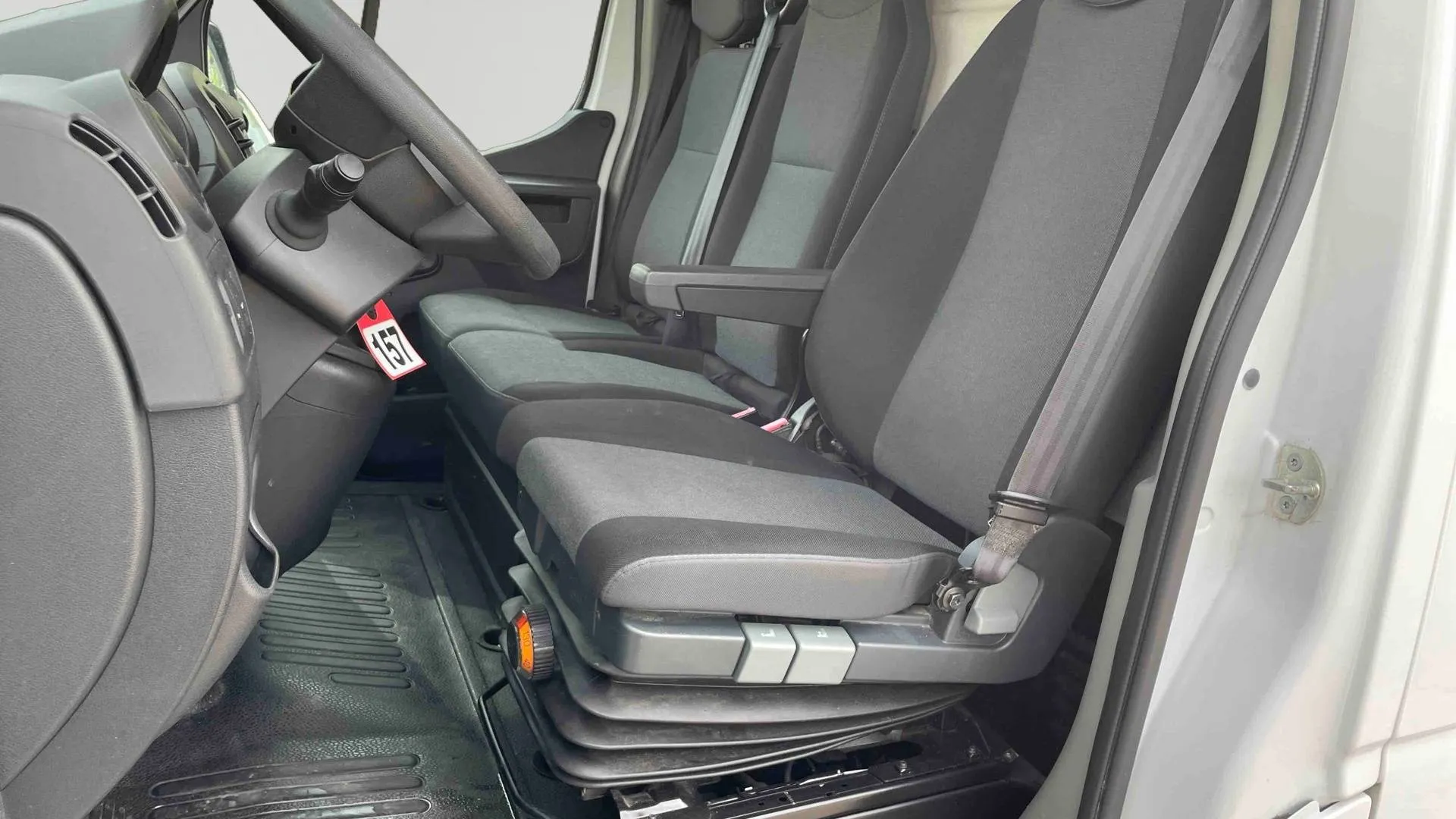 Acheter une renault MASTER FGN L2H2 3.5t 2.3 dCi 145 ENERGY E6 d’occasion avec 48780km disponible immédiatement - photo 11