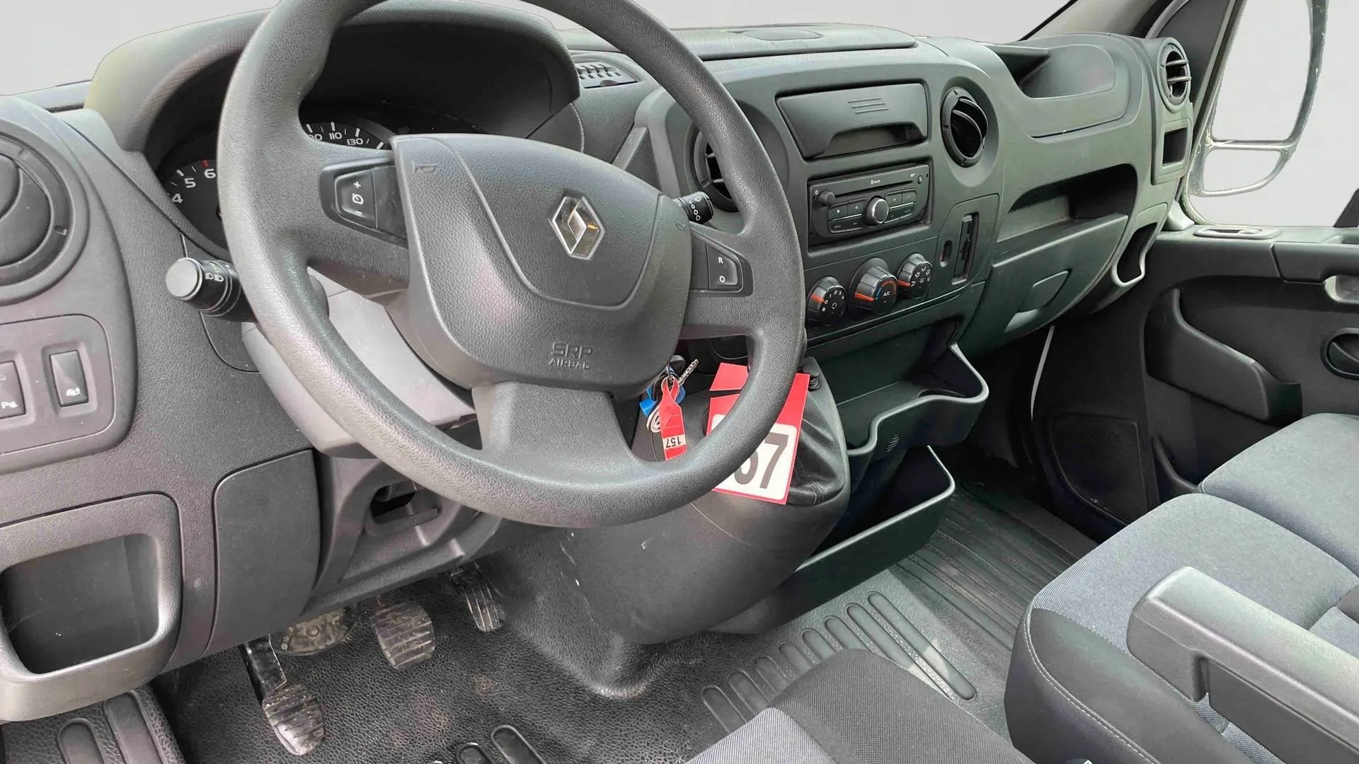 Acheter une renault MASTER FGN L2H2 3.5t 2.3 dCi 145 ENERGY E6 d’occasion avec 48780km disponible immédiatement - photo 9