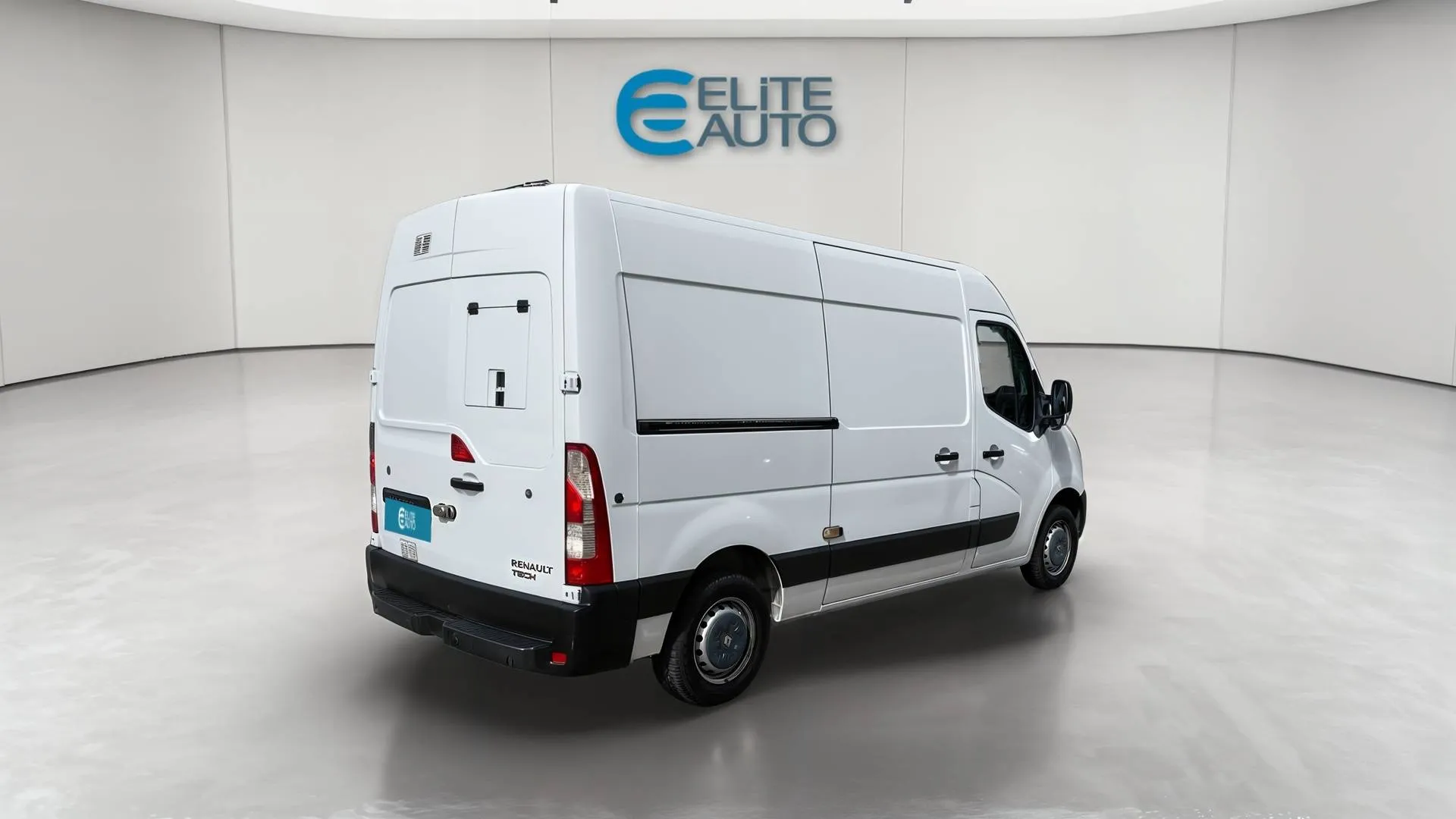Acheter une renault MASTER FGN L2H2 3.5t 2.3 dCi 145 ENERGY E6 d’occasion avec 48780km disponible immédiatement - photo 3