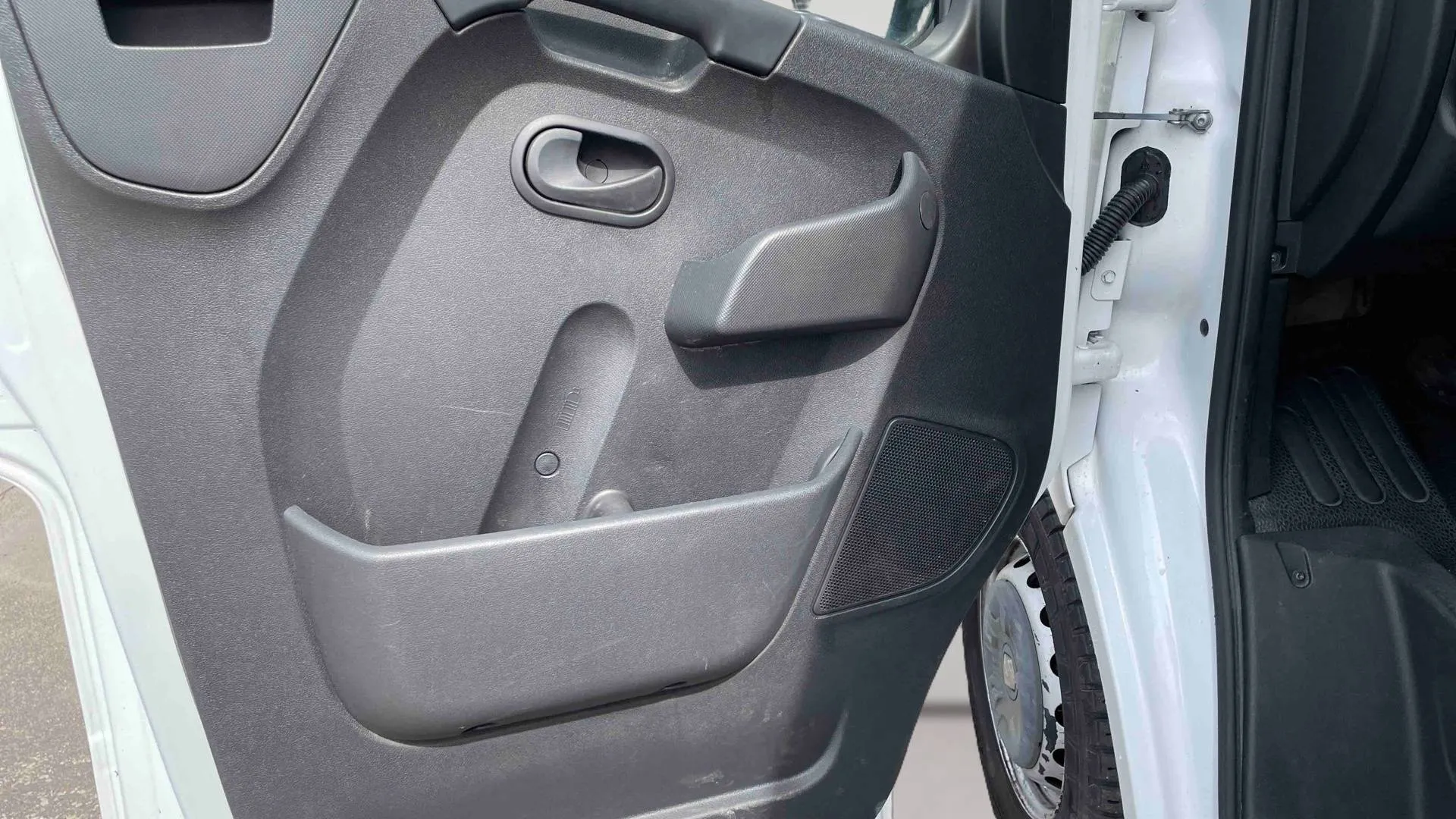Acheter une renault MASTER FGN L2H2 3.5t 2.3 dCi 145 ENERGY E6 d’occasion avec 48780km disponible immédiatement - photo 22