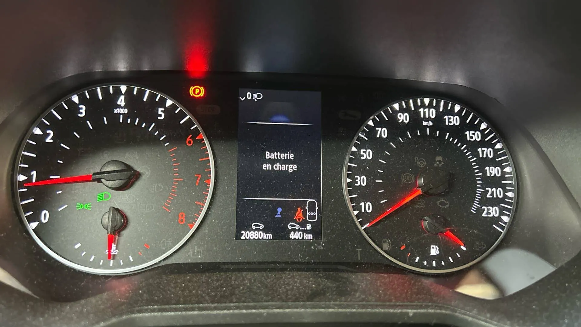 Acheter une renault Clio TCe 90 - 21 d’occasion avec 20880km disponible immédiatement - photo 15