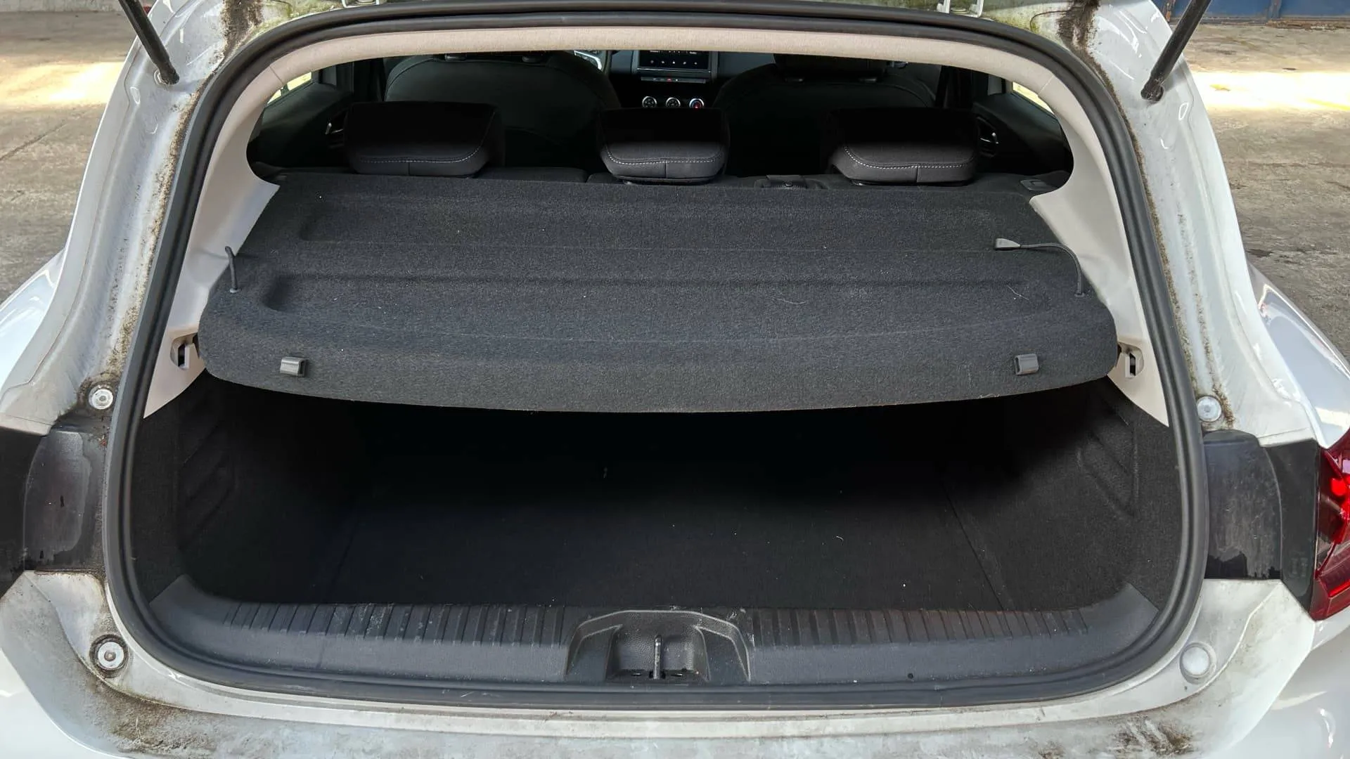 Acheter une renault Clio TCe 90 - 21 d’occasion avec 20880km disponible immédiatement - photo 12