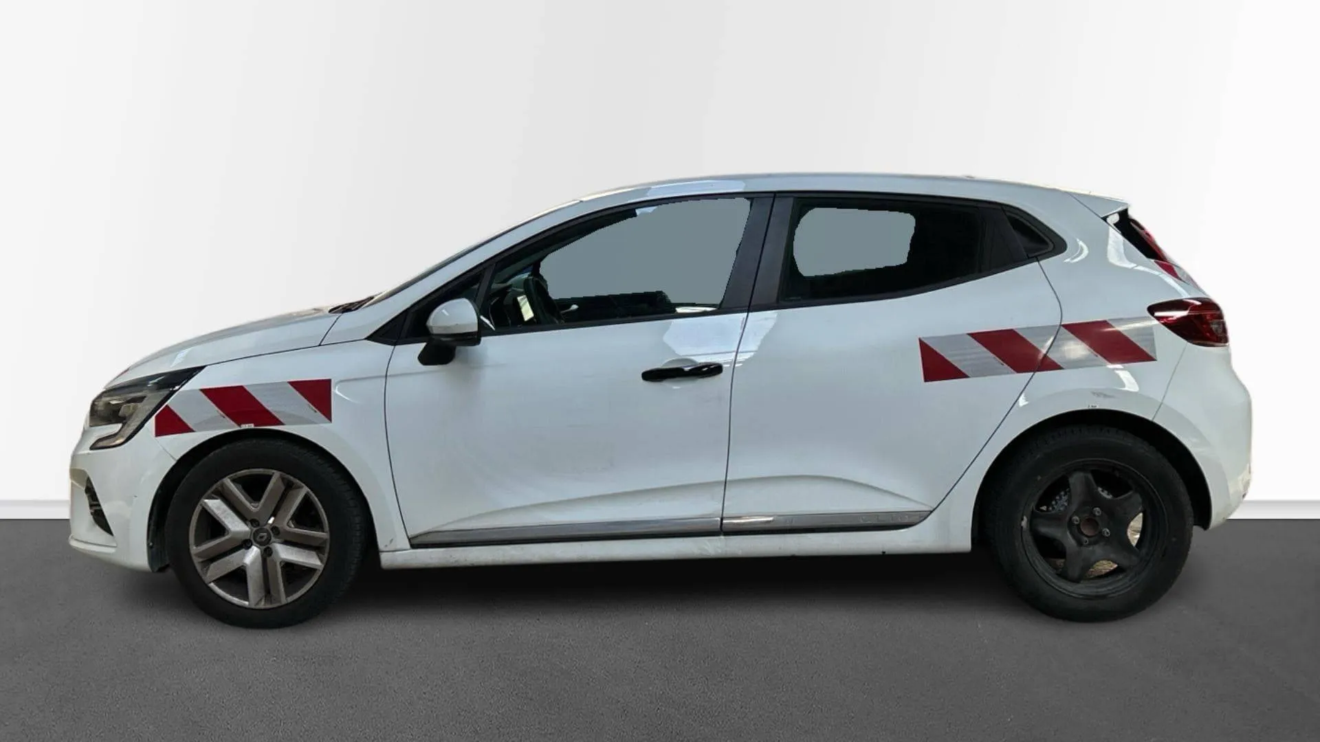 Acheter une renault Clio TCe 90 - 21 d’occasion avec 20880km disponible immédiatement - photo 2