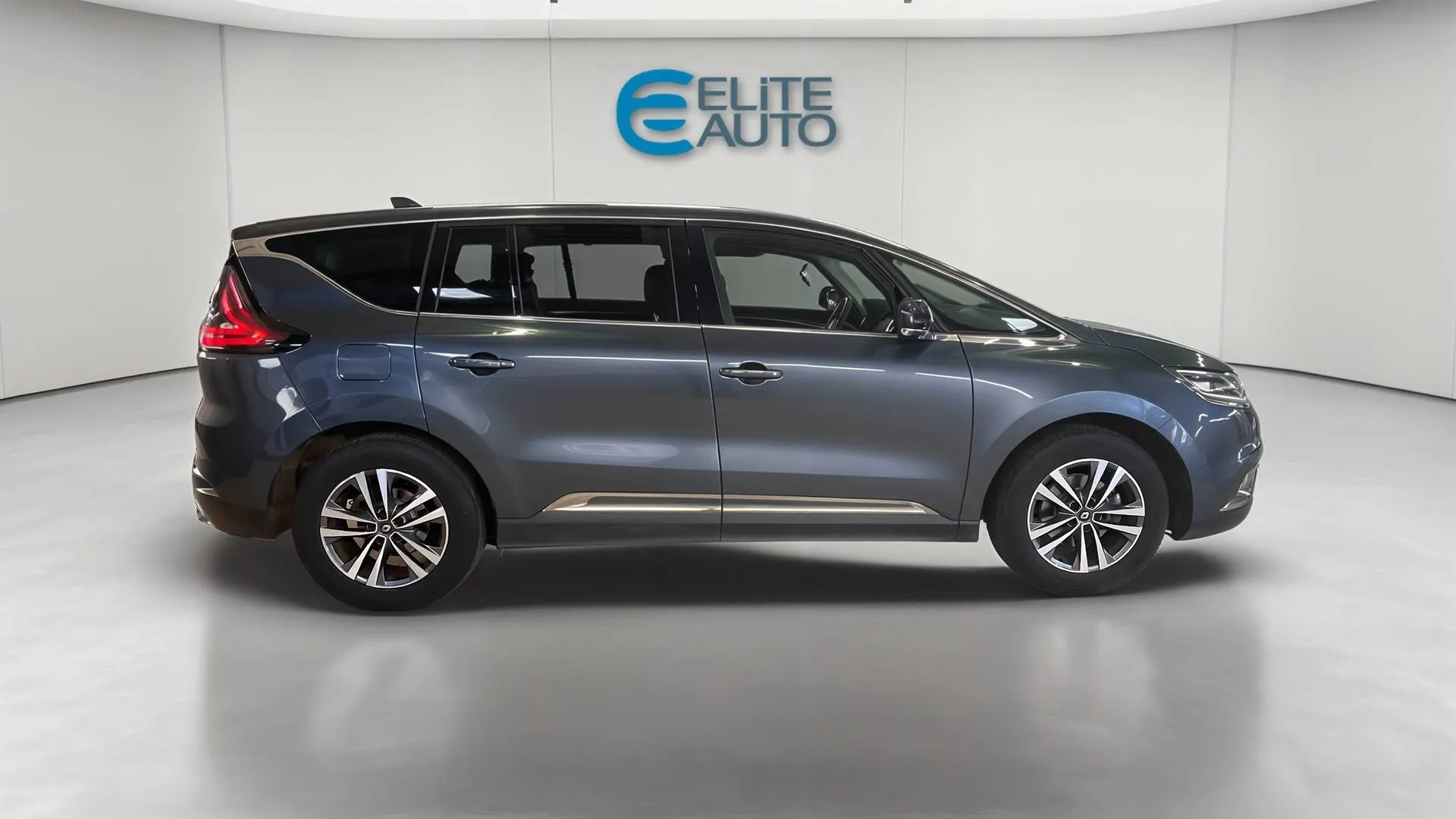 Acheter une renault Espace Blue dCi 160 EDC d’occasion avec 102756km disponible immédiatement - photo 2