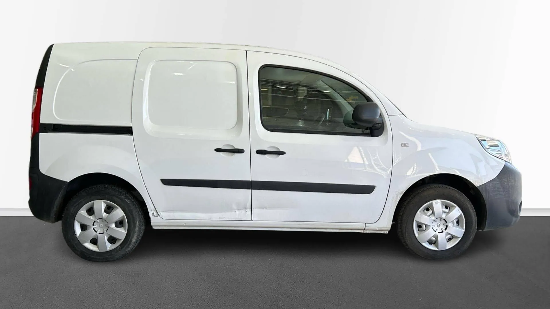 Acheter une renault KANGOO EXPRESS BLUE DCI 95 d’occasion avec 27571km disponible immédiatement - photo 6