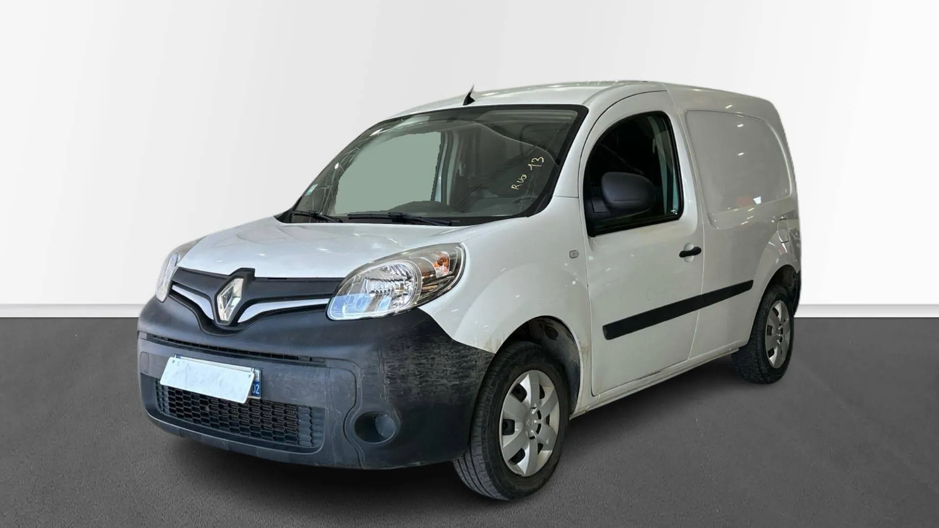 Acheter une renault KANGOO EXPRESS BLUE DCI 95 d’occasion avec 27571km disponible immédiatement - photo 1