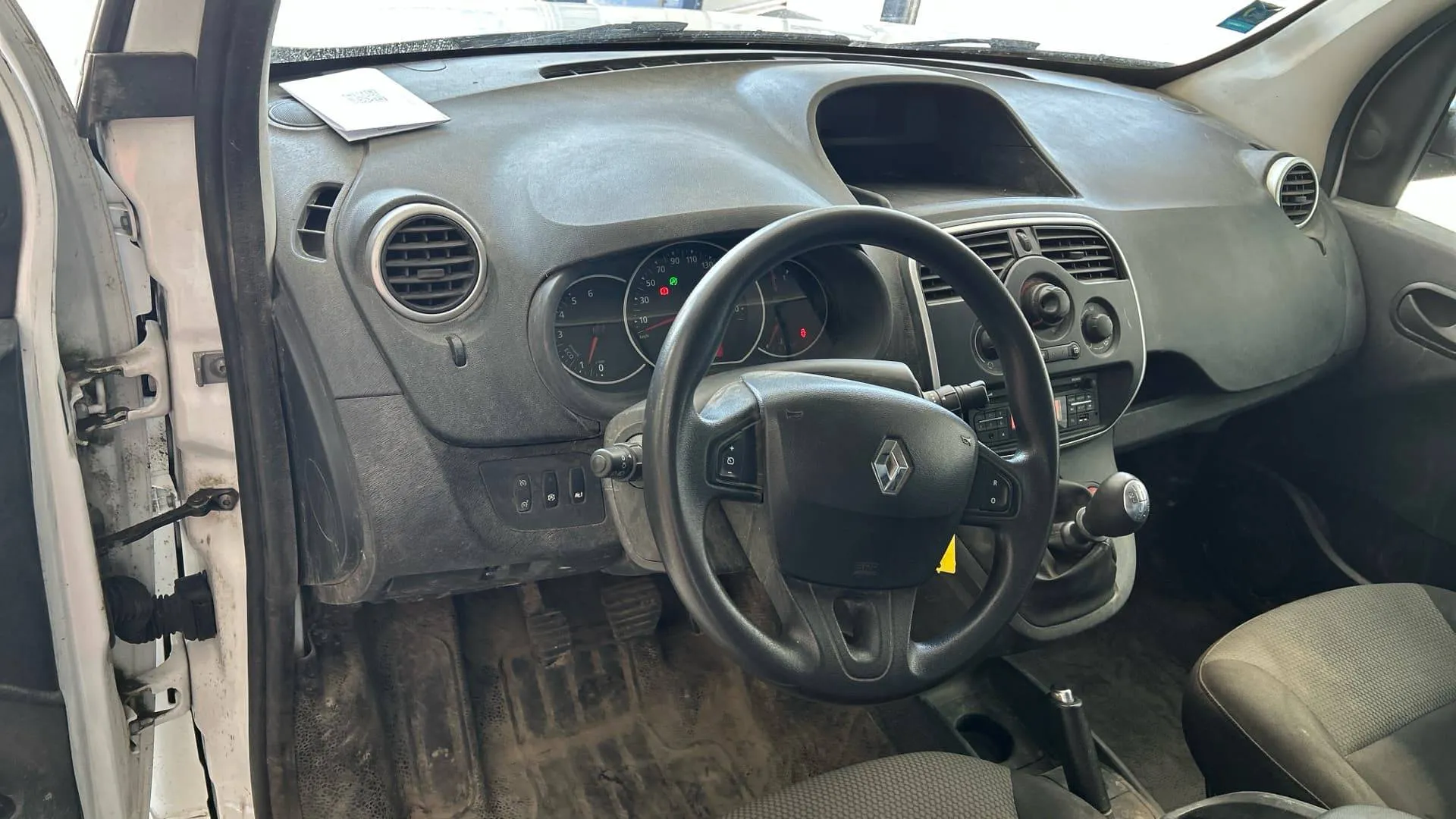 Acheter une renault KANGOO EXPRESS BLUE DCI 95 d’occasion avec 27571km disponible immédiatement - photo 13
