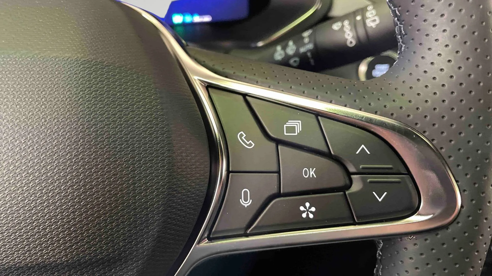 renault Symbioz E-Tech full hybrid 160 ch en stock - 5 portes - offre 289188 - photo 20