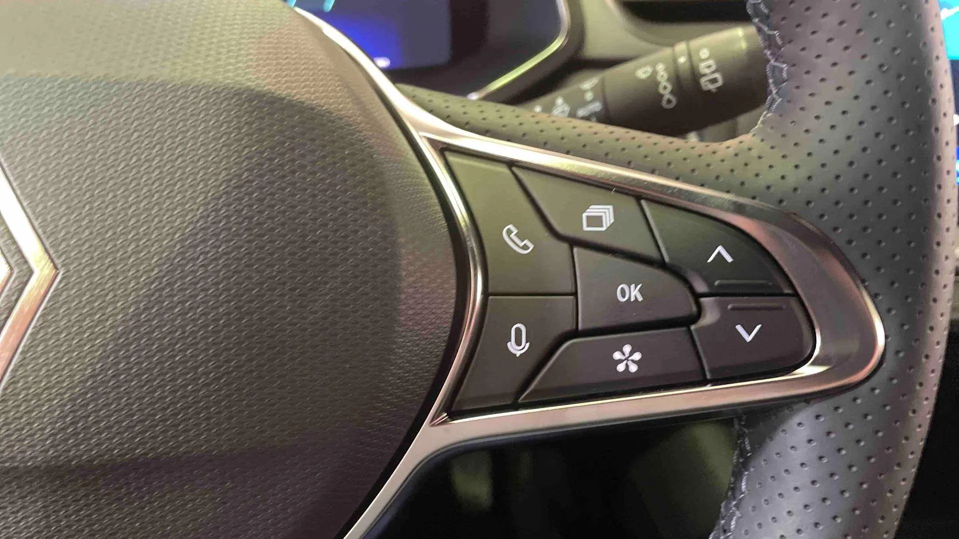 renault Symbioz E-Tech full hybrid 160 ch en stock - 5 portes - offre 289186 - photo 18