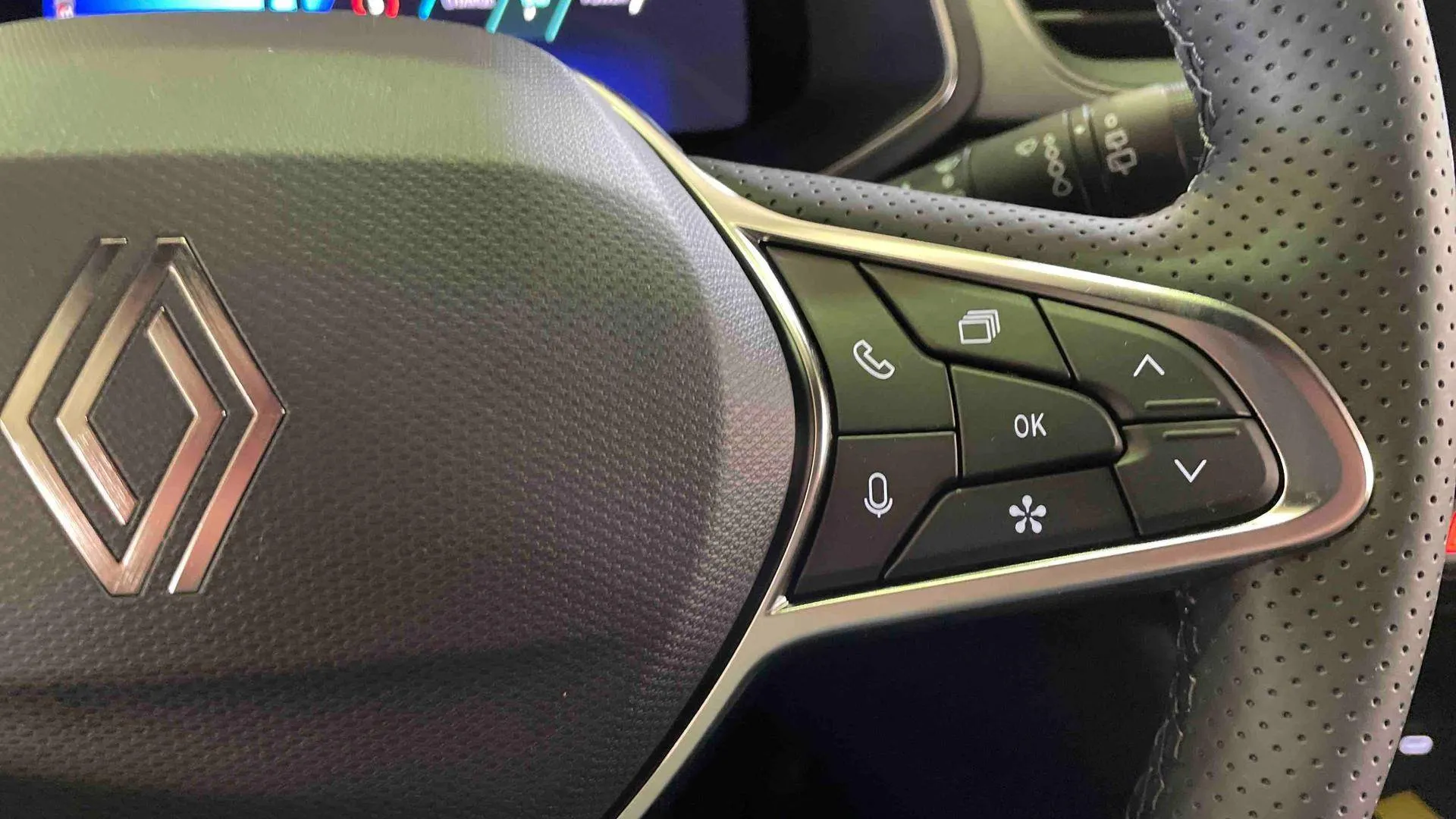 renault Symbioz E-Tech full hybrid 160 ch en stock - 5 portes - offre 289189 - photo 16
