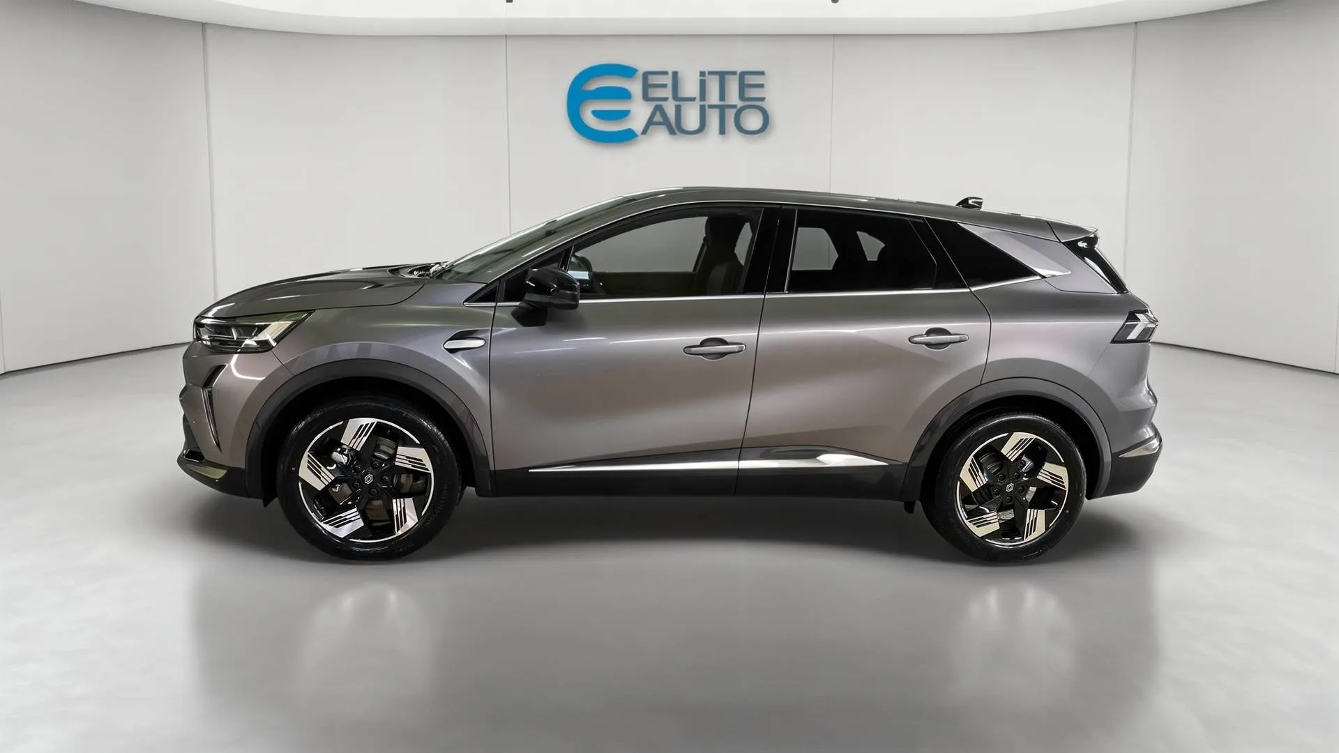 renault Symbioz E-Tech full hybrid 160 ch en stock - 5 portes - offre 289185 - photo 4
