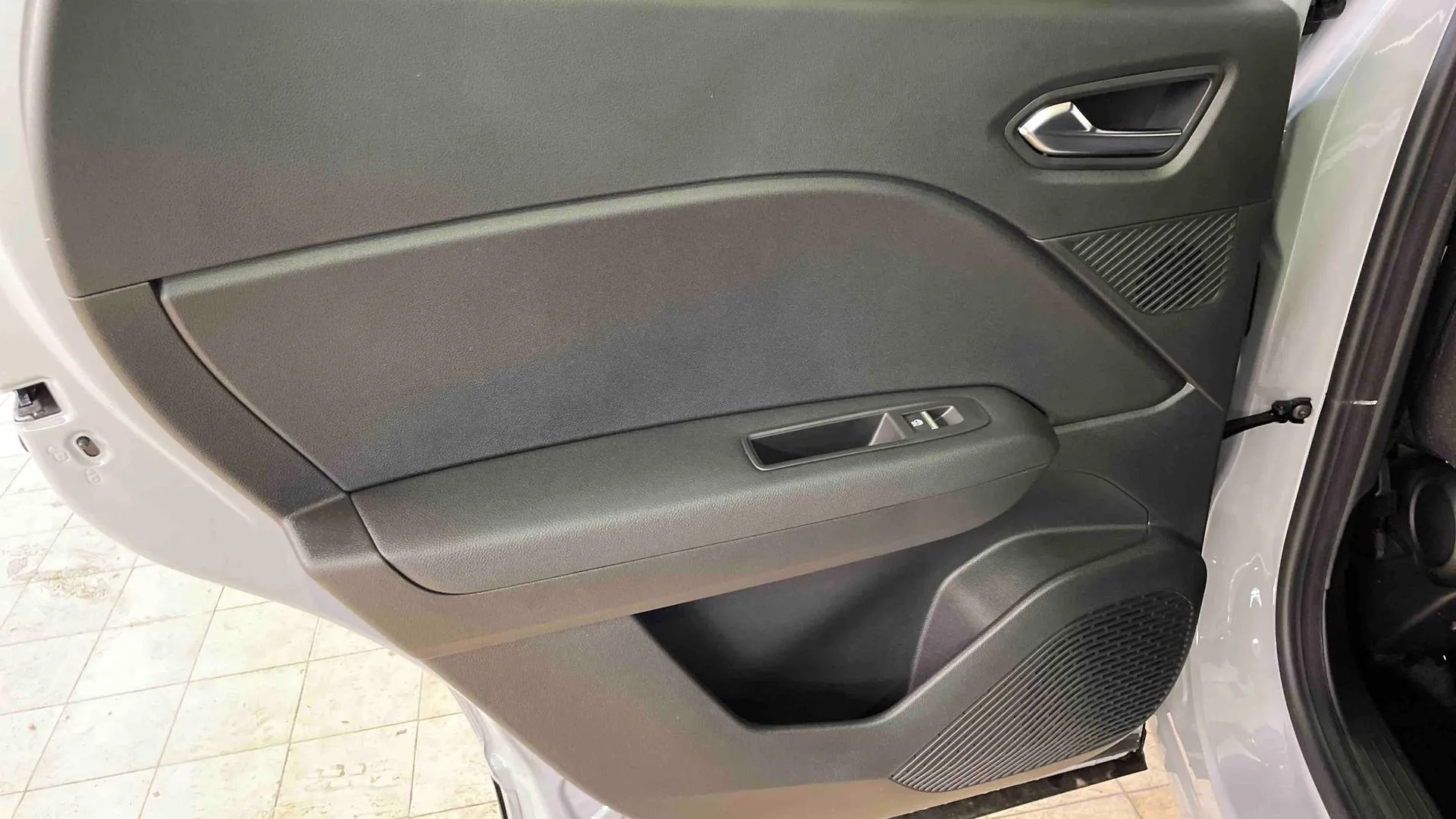 renault Symbioz E-Tech full hybrid 160 ch en stock - 5 portes - offre 289188 - photo 29
