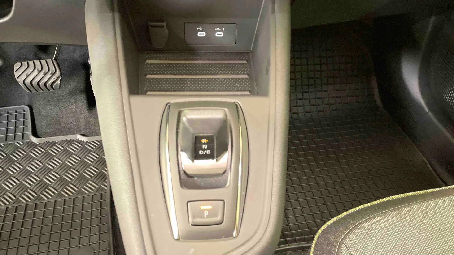 renault Symbioz E-Tech full hybrid 160 ch en stock - 5 portes - offre 289185 - photo 22