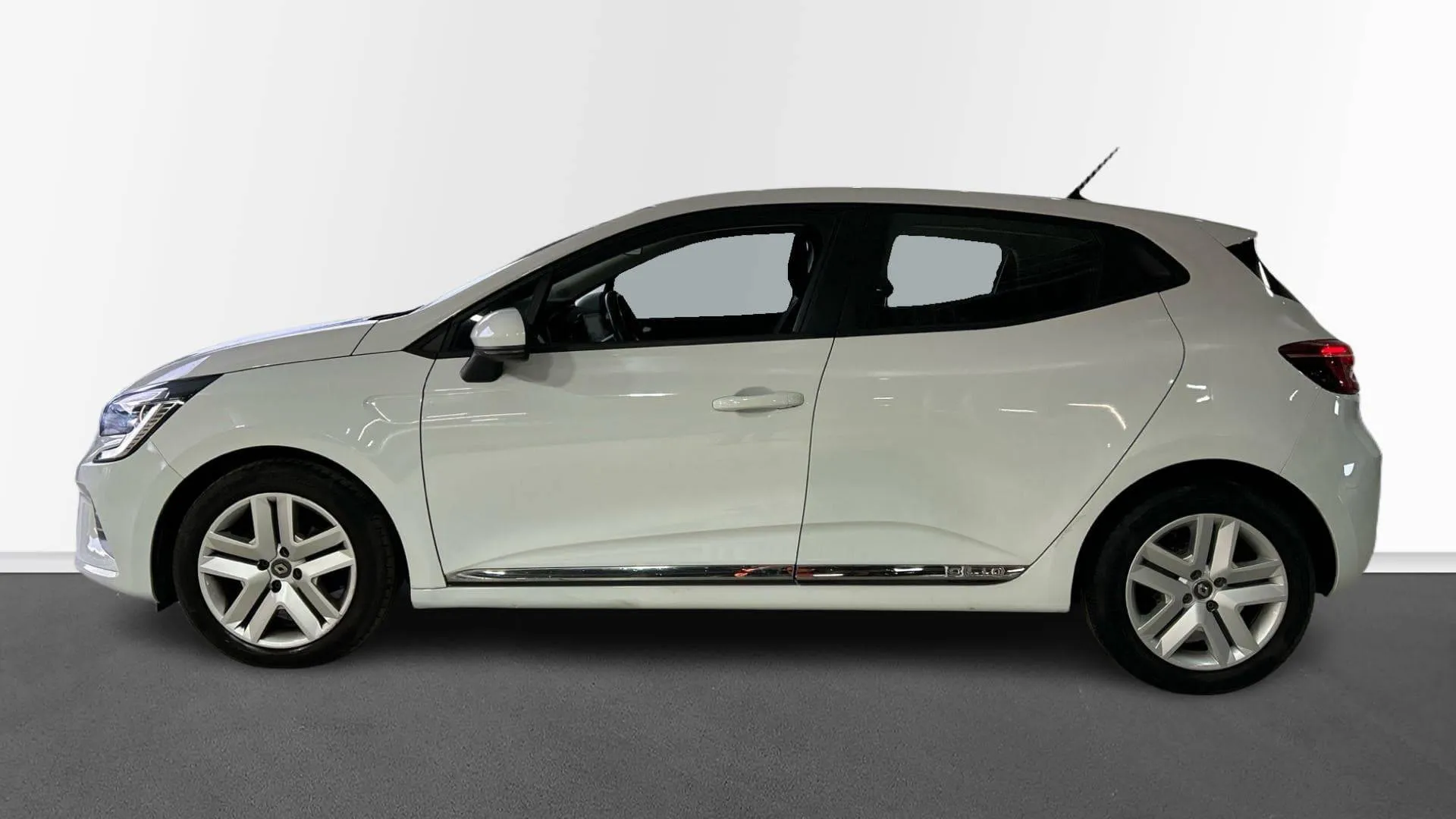 Acheter une renault Clio TCe 90 d’occasion avec 65181km disponible immédiatement - photo 2