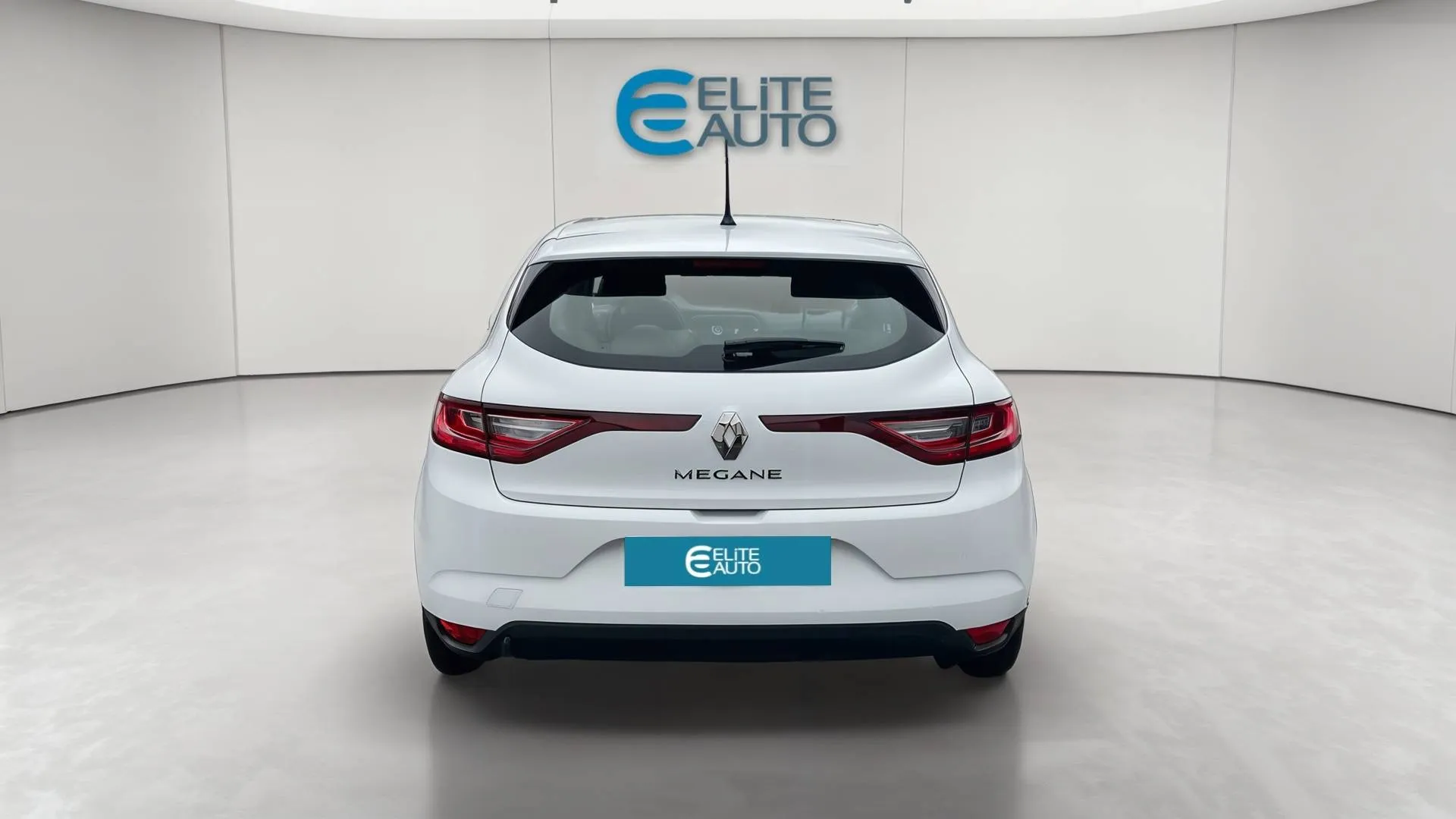 Acheter une renault MEGANE IV SOCIETE BLUE DCI 95 d’occasion avec 73056km disponible immédiatement - photo 7