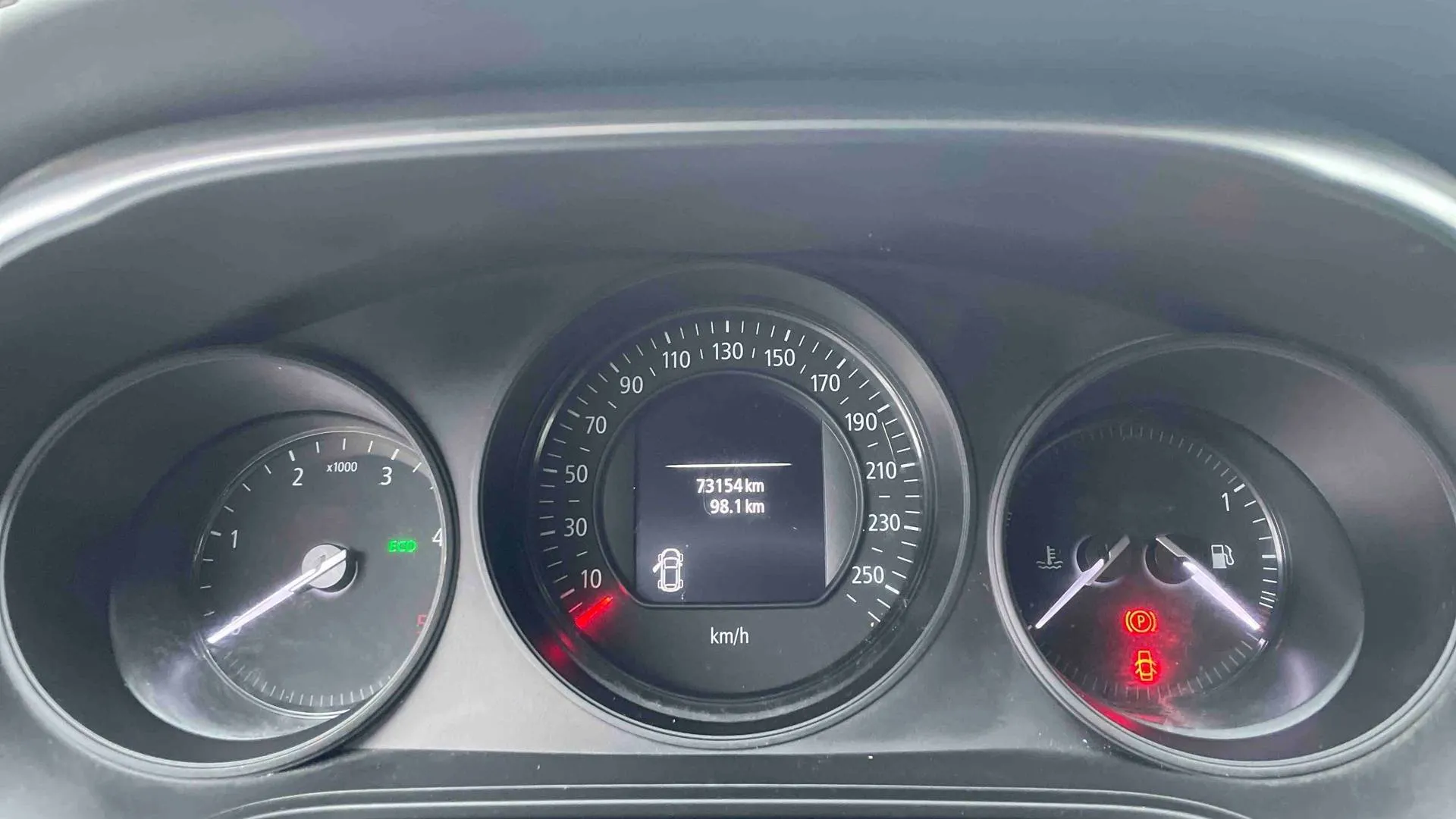 Acheter une renault MEGANE IV SOCIETE BLUE DCI 95 d’occasion avec 73056km disponible immédiatement - photo 17
