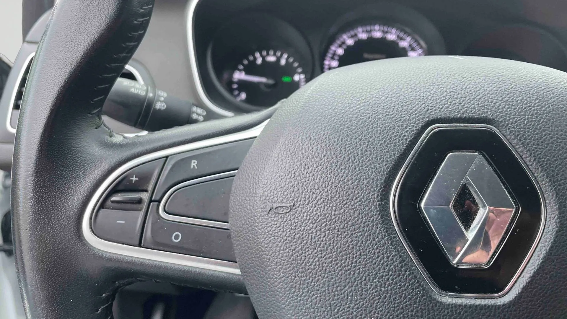 Acheter une renault MEGANE IV SOCIETE BLUE DCI 95 d’occasion avec 73056km disponible immédiatement - photo 19