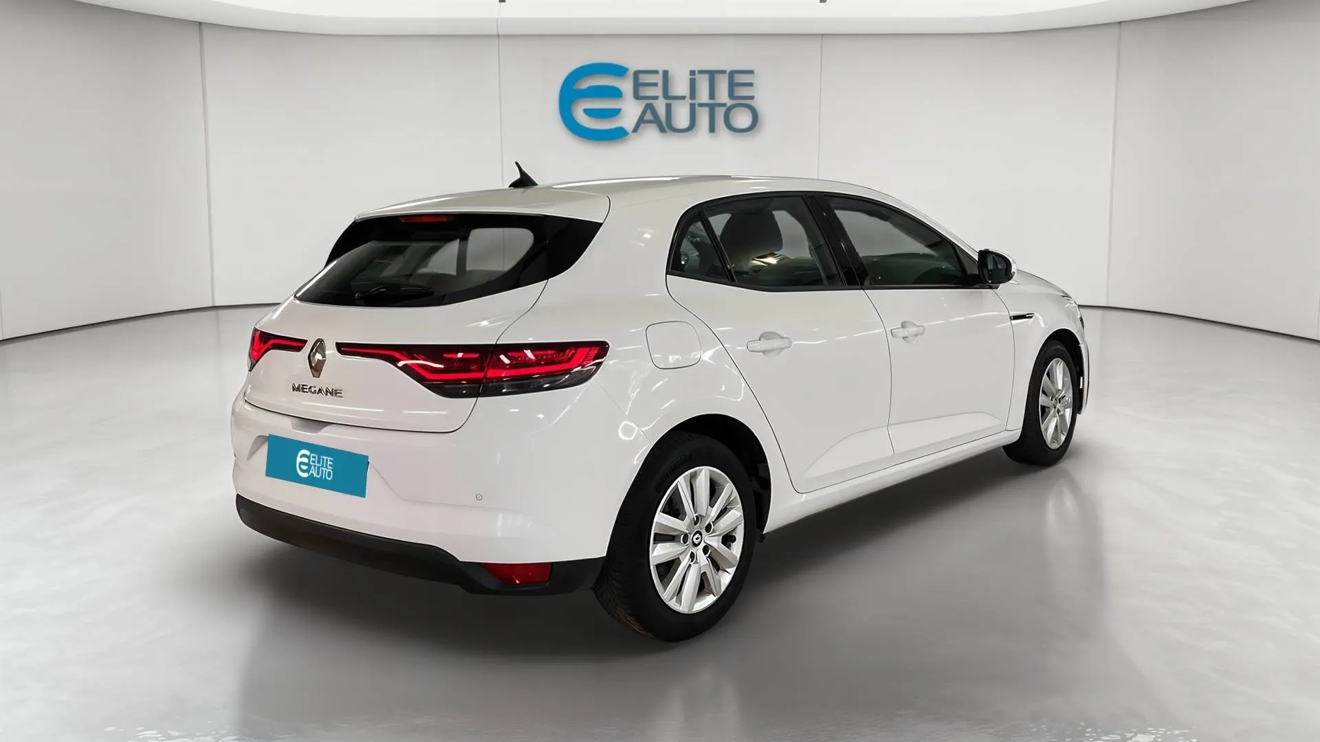 Acheter une renault MEGANE IV SOCIETE BLUE DCI 115 d’occasion avec 101668km disponible immédiatement - photo 3