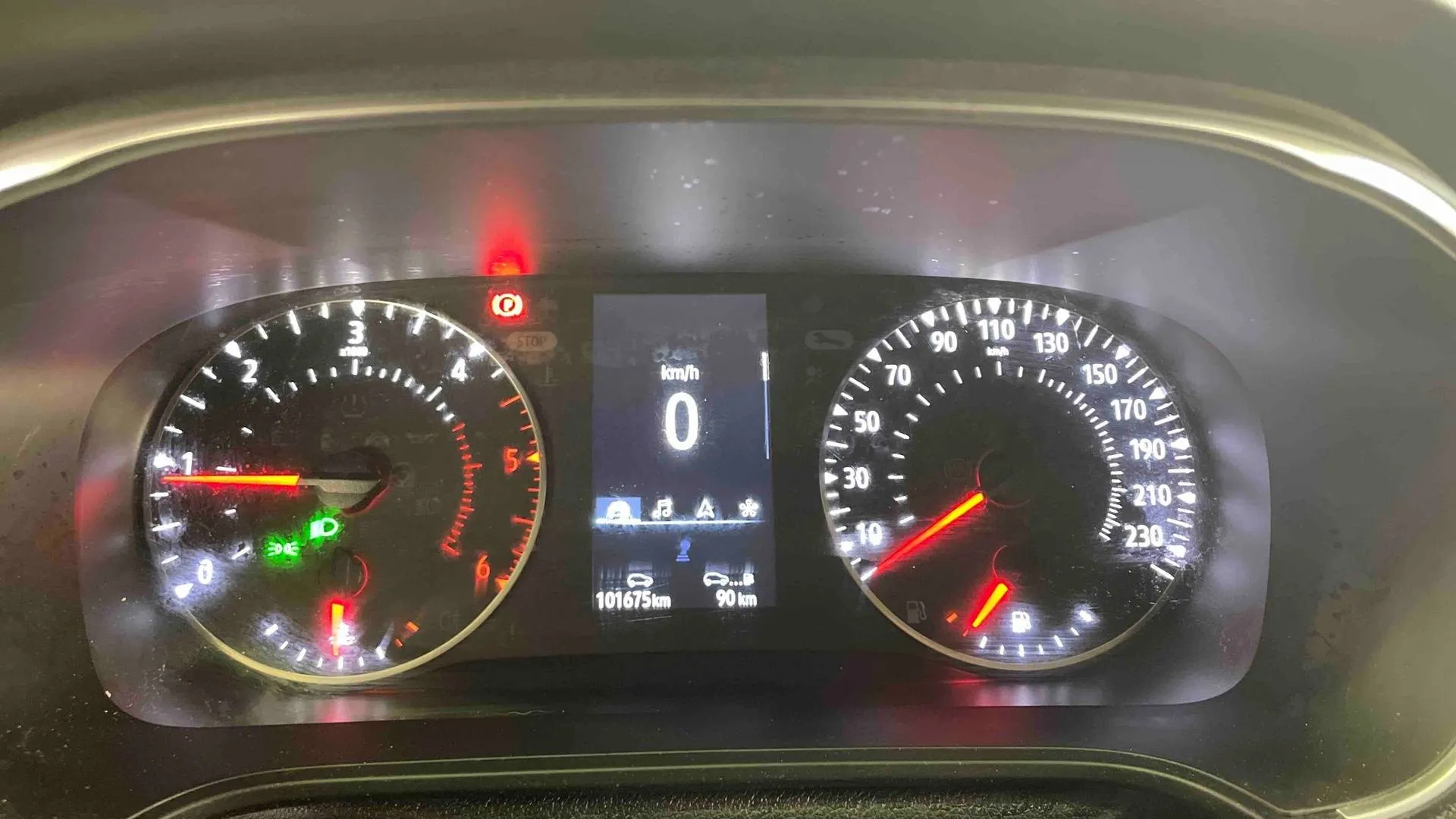 Acheter une renault MEGANE IV SOCIETE BLUE DCI 115 d’occasion avec 101668km disponible immédiatement - photo 18