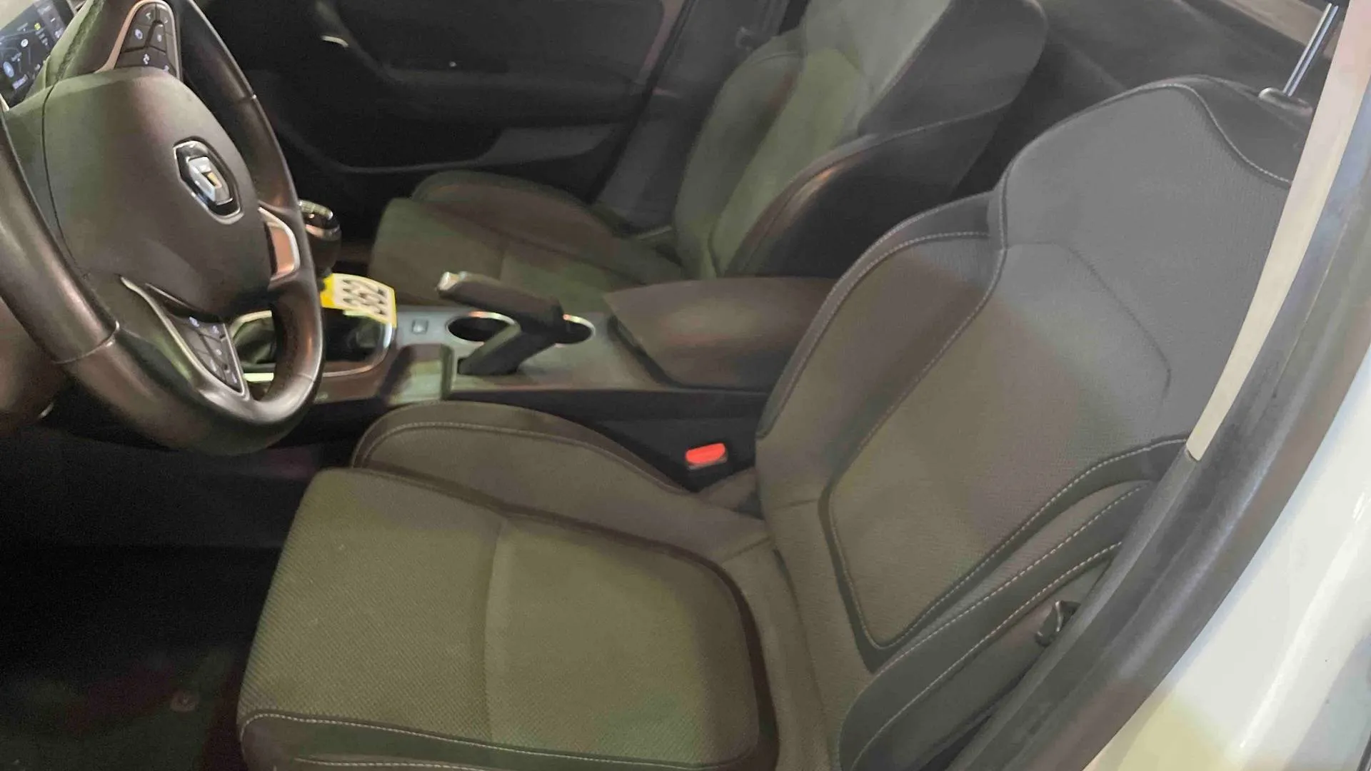 Acheter une renault MEGANE IV SOCIETE BLUE DCI 115 d’occasion avec 101668km disponible immédiatement - photo 11