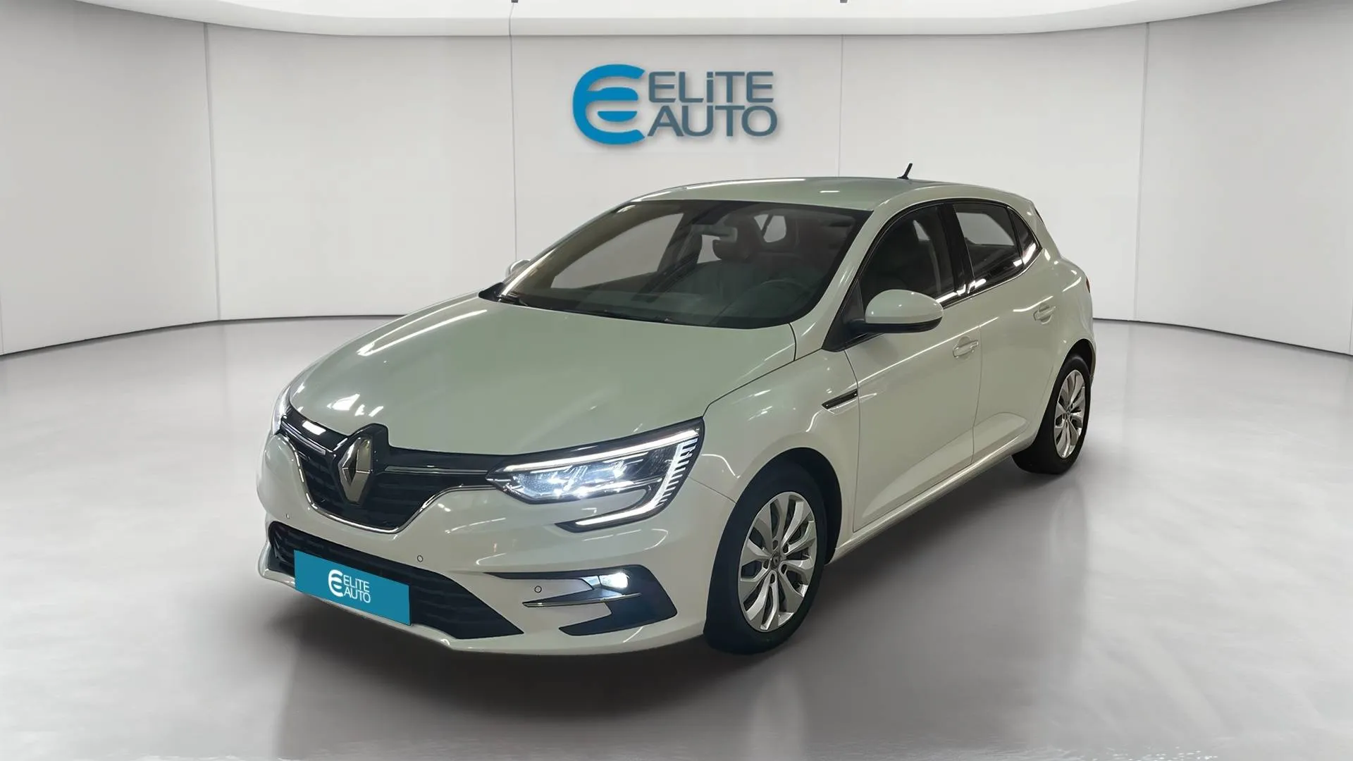 Acheter une renault MEGANE IV SOCIETE BLUE DCI 115 - 21B d’occasion avec 94362km disponible immédiatement - photo 1