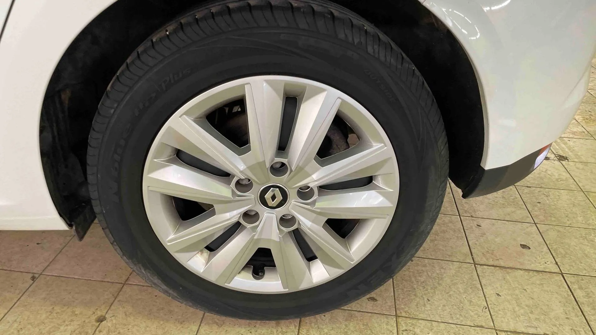 Acheter une renault MEGANE IV SOCIETE BLUE DCI 115 d’occasion avec 85691km disponible immédiatement - photo 26
