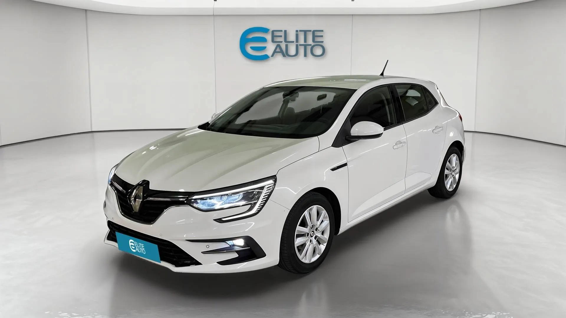 Acheter une renault MEGANE IV SOCIETE BLUE DCI 115 d’occasion avec 85691km disponible immédiatement - photo 1