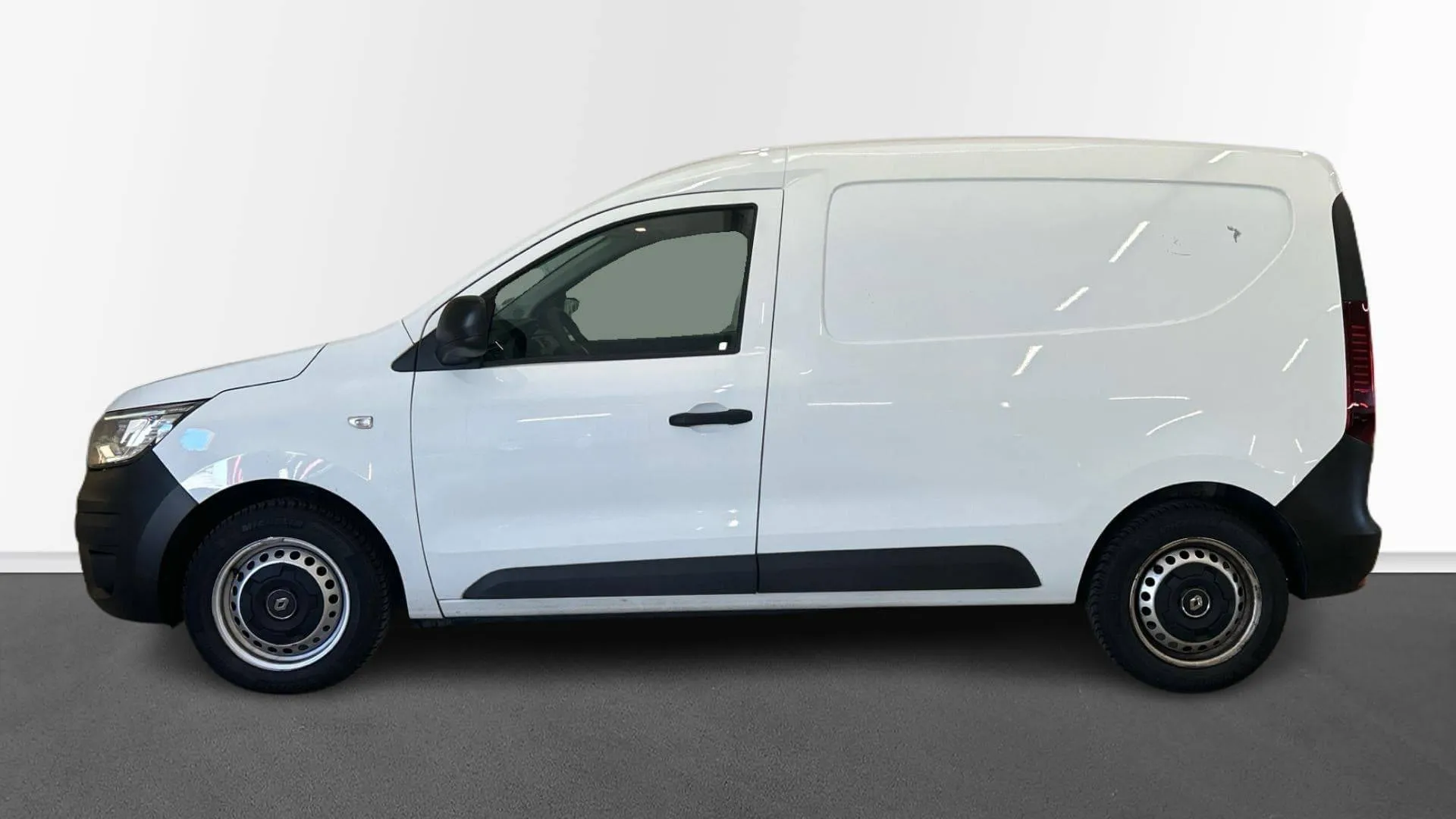 Acheter une renault EXPRESS VAN BLUE DCI 95 - 22 d’occasion avec 83065km disponible immédiatement - photo 2