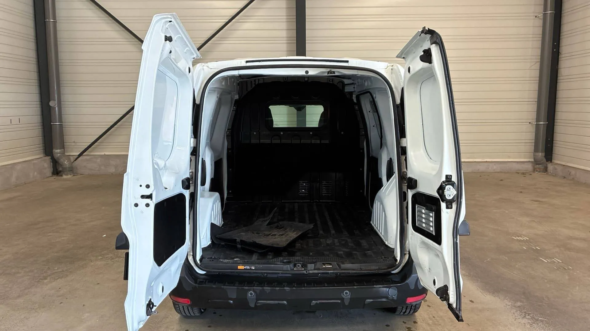 Acheter une renault EXPRESS VAN BLUE DCI 95 - 22 d’occasion avec 95142km disponible immédiatement - photo 12
