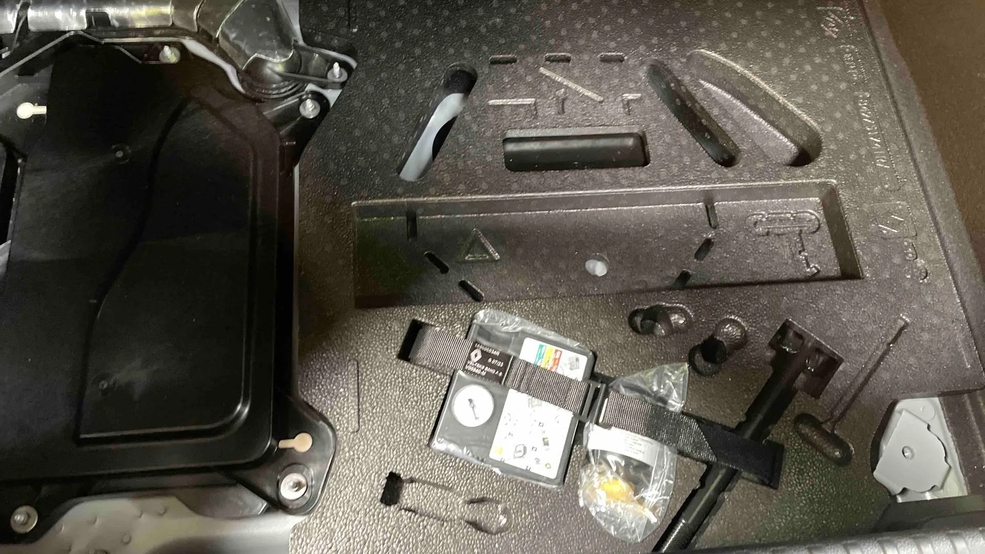 Acheter une renault Clio E-Tech full hybrid 145 d’occasion avec 32586km disponible immédiatement - photo 15