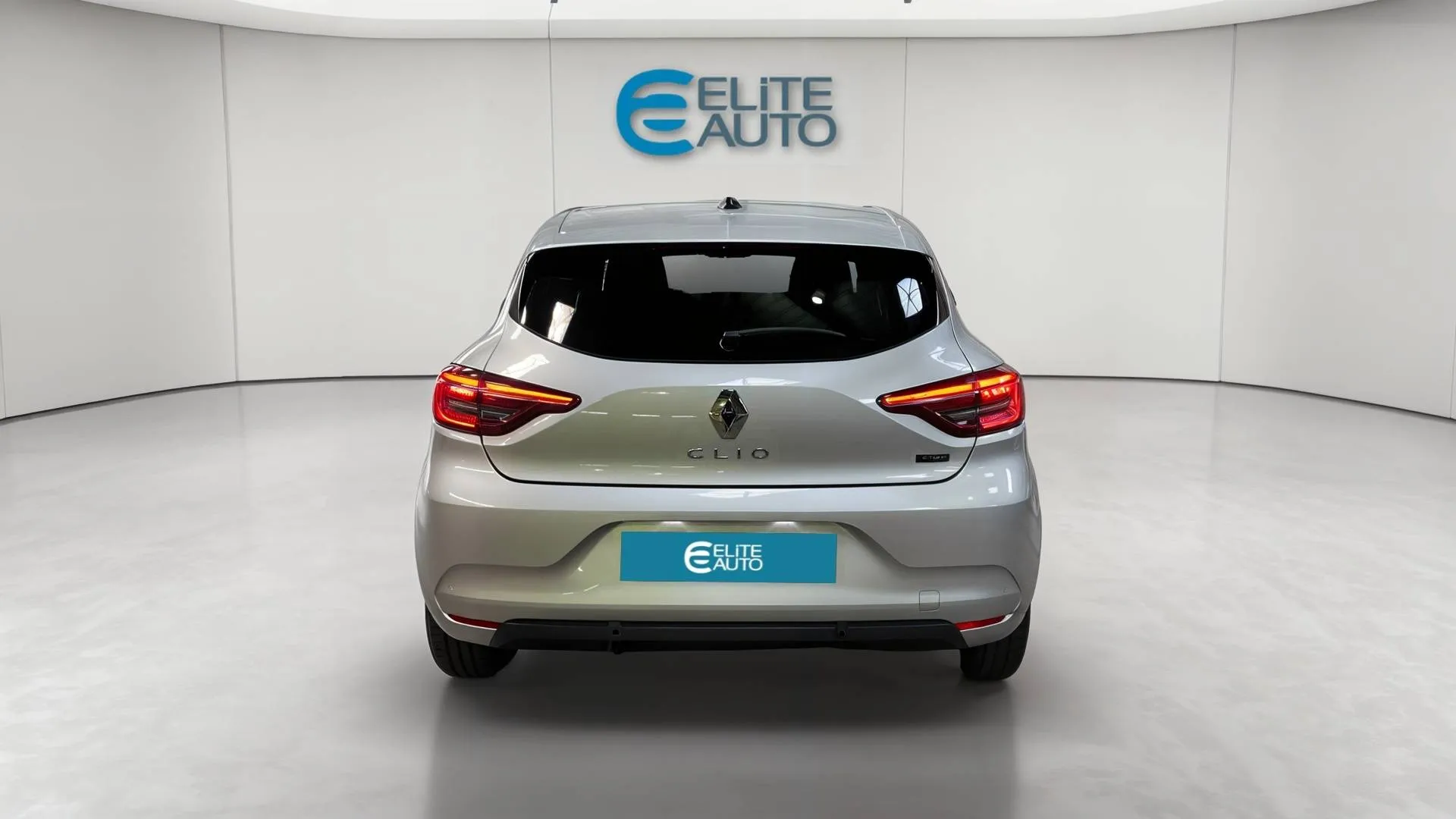Acheter une renault Clio E-Tech full hybrid 145 d’occasion avec 32586km disponible immédiatement - photo 7