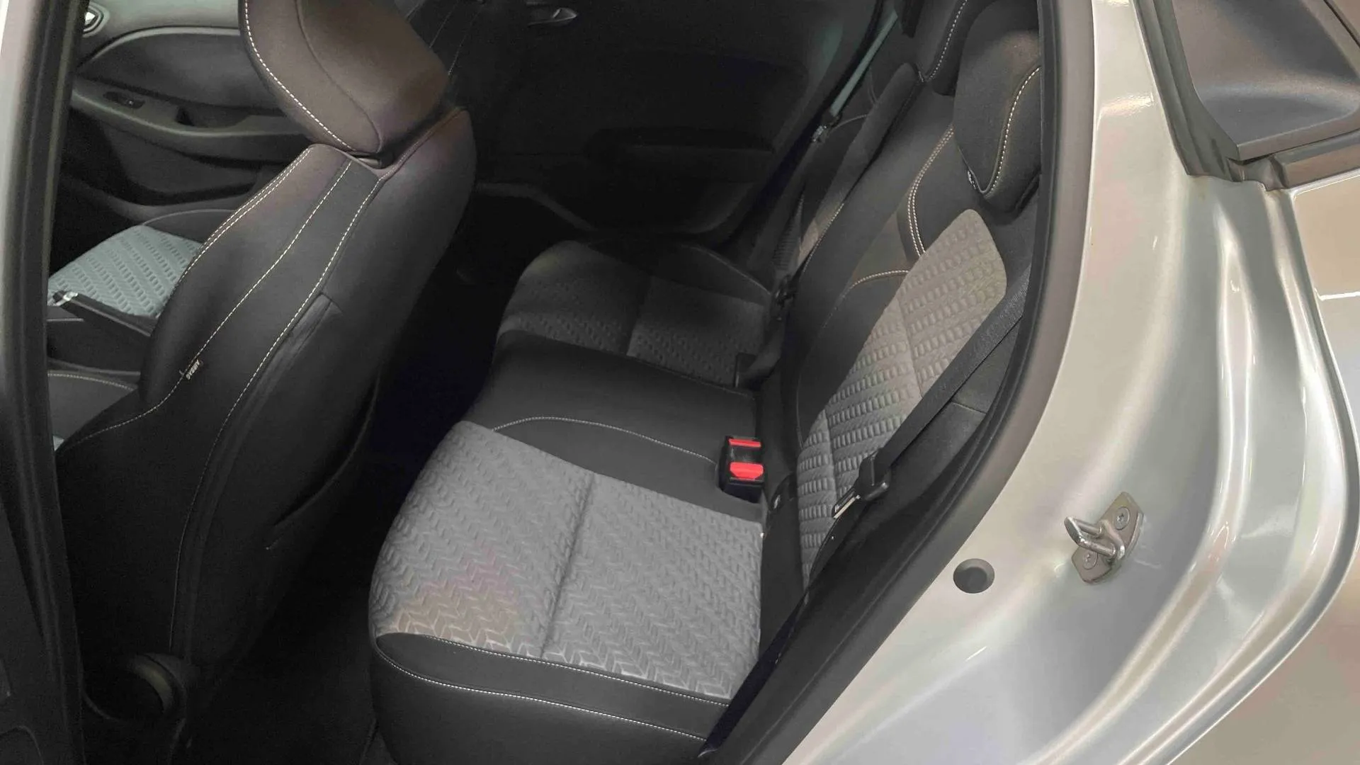 Acheter une renault Clio E-Tech full hybrid 145 d’occasion avec 32586km disponible immédiatement - photo 12