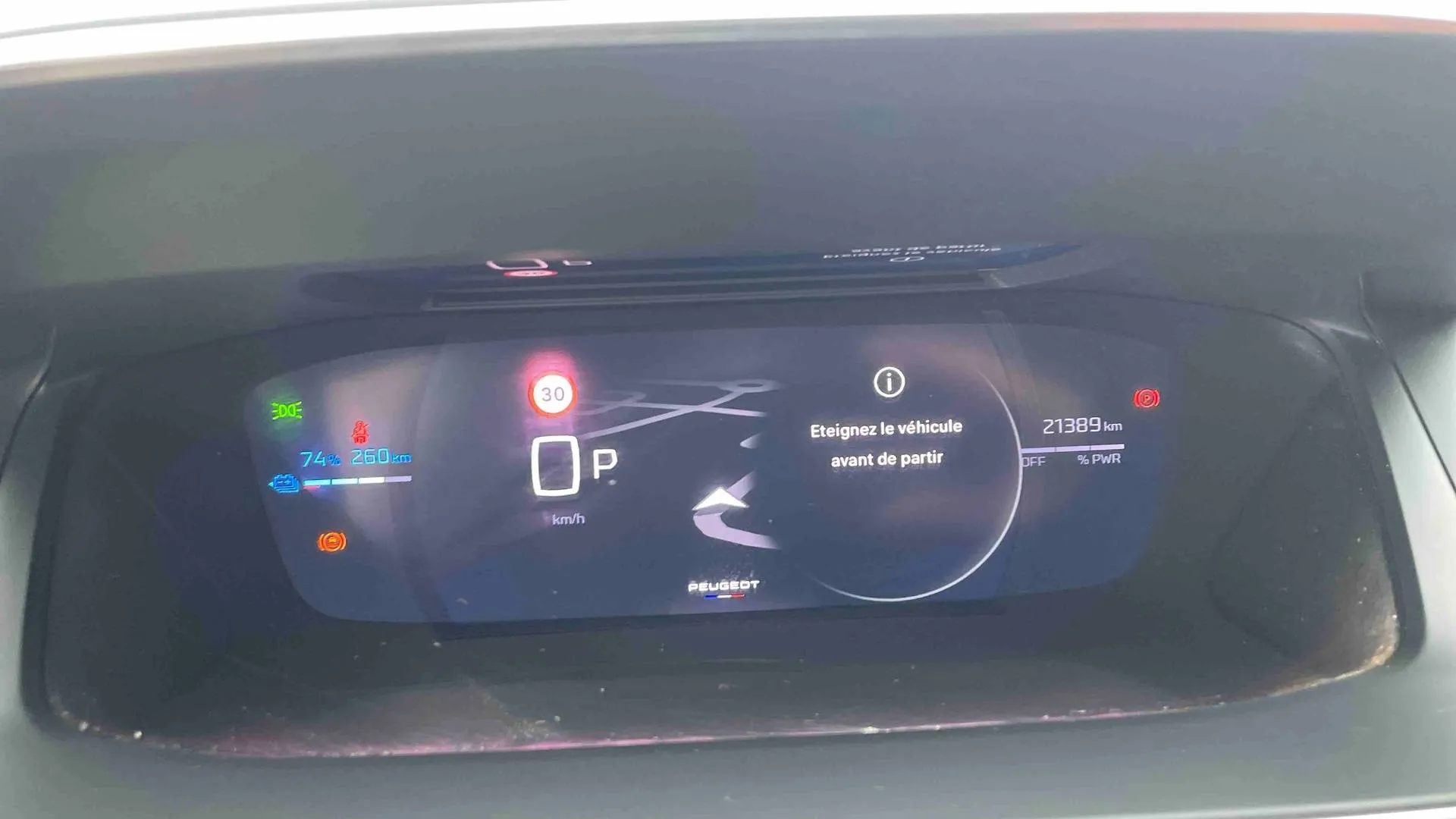Acheter une peugeot 2008 Electrique 156 ch 54 kWh d’occasion avec 21388km disponible immédiatement - photo 28