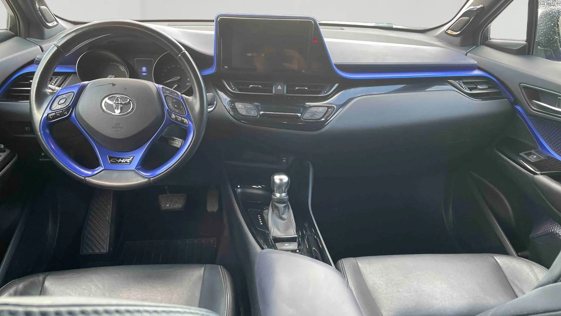 Acheter une toyota C-HR Hybride 122h d’occasion avec 88908km disponible immédiatement - photo 9