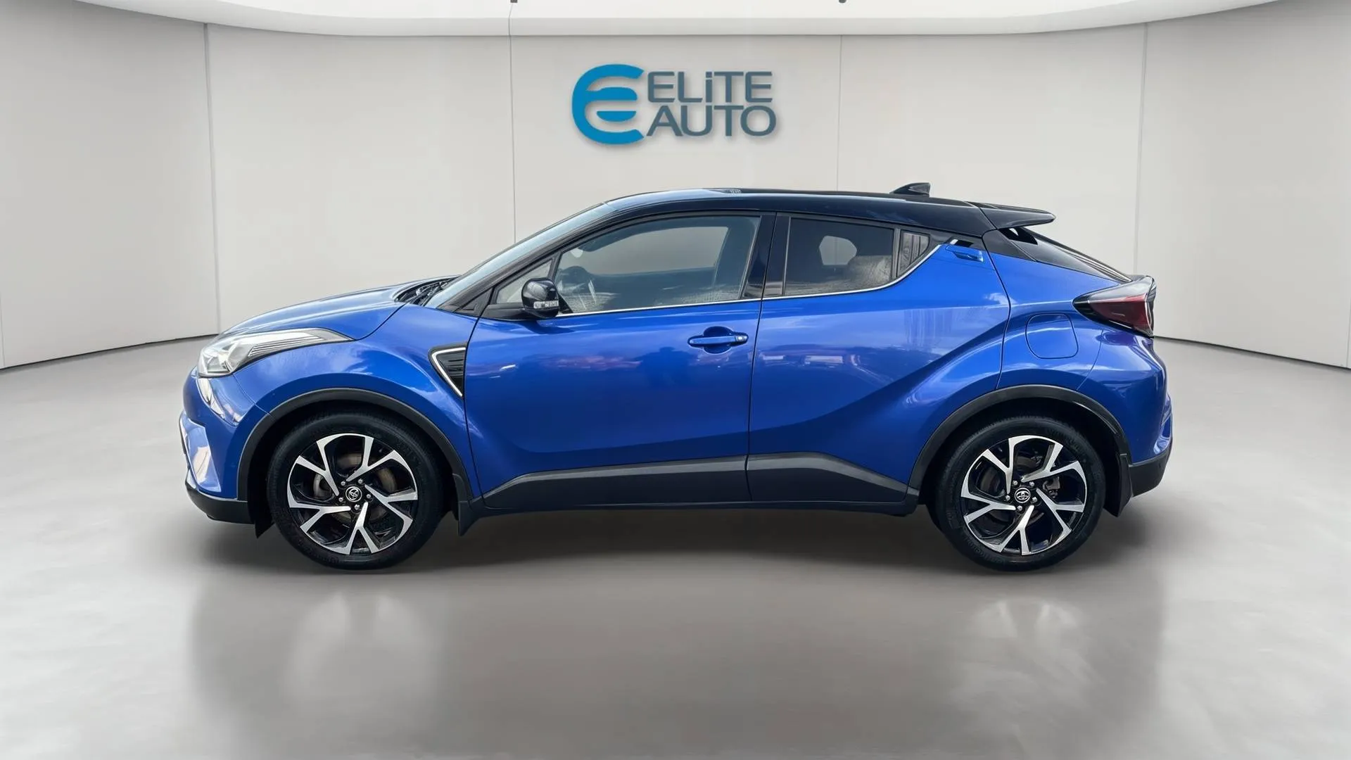 Acheter une toyota C-HR Hybride 122h d’occasion avec 88908km disponible immédiatement - photo 4
