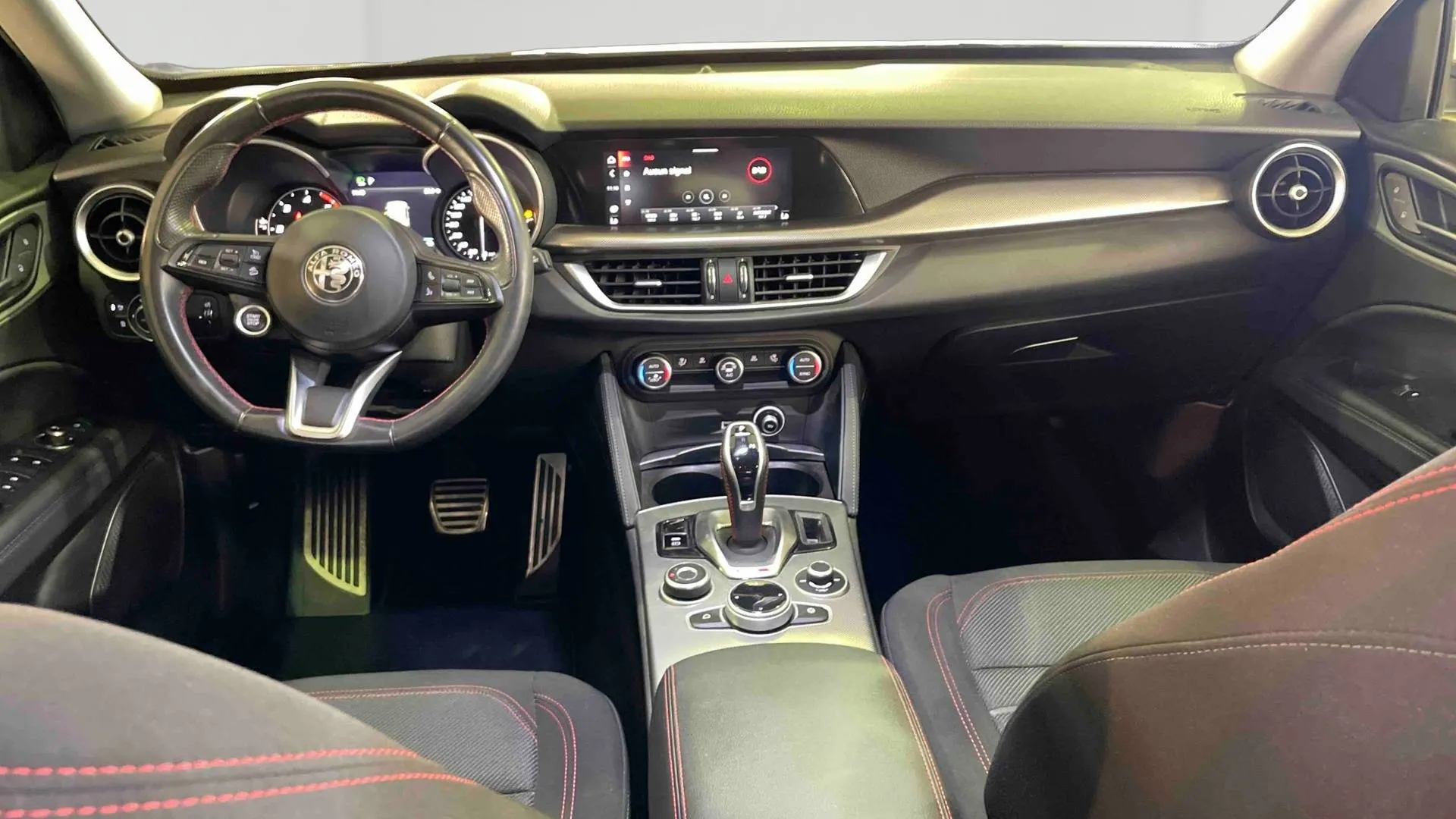 Acheter une alfa-romeo Stelvio 2.2 190 ch Q4 AT8 d’occasion avec 50170km disponible immédiatement - photo 9