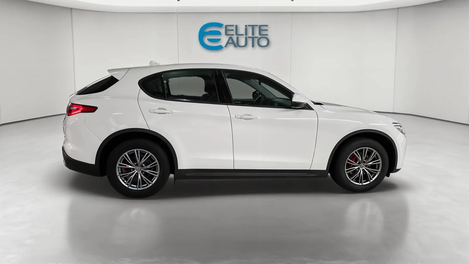 Acheter une alfa-romeo Stelvio 2.2 190 ch Q4 AT8 d’occasion avec 50170km disponible immédiatement - photo 2