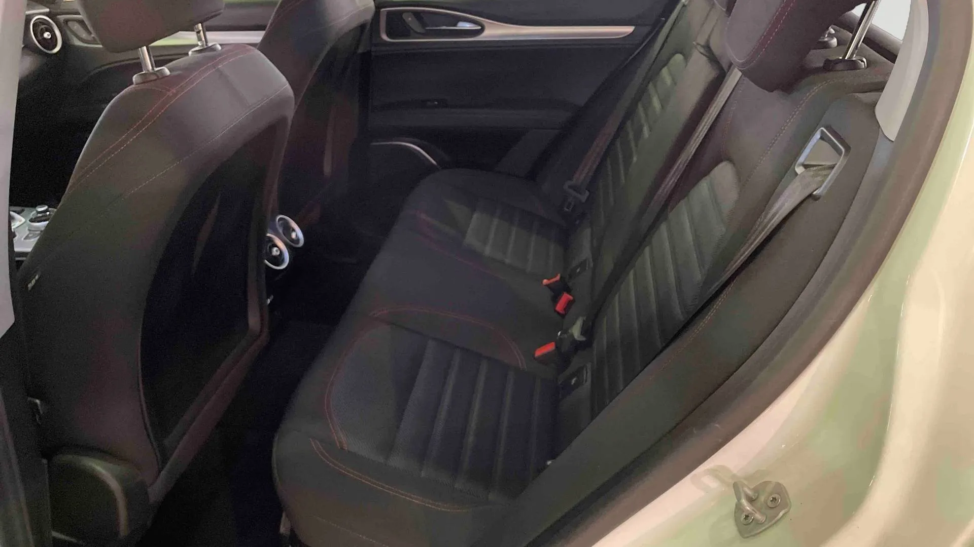 Acheter une alfa-romeo Stelvio 2.2 190 ch Q4 AT8 d’occasion avec 50170km disponible immédiatement - photo 12